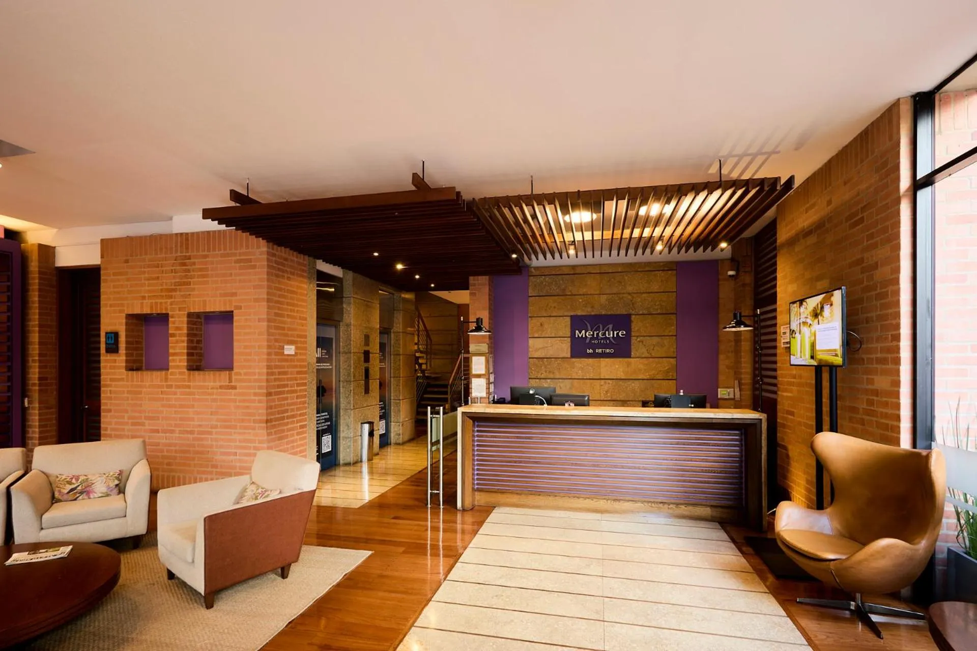 Lobby or reception in Mercure Bogota BH Retiro
