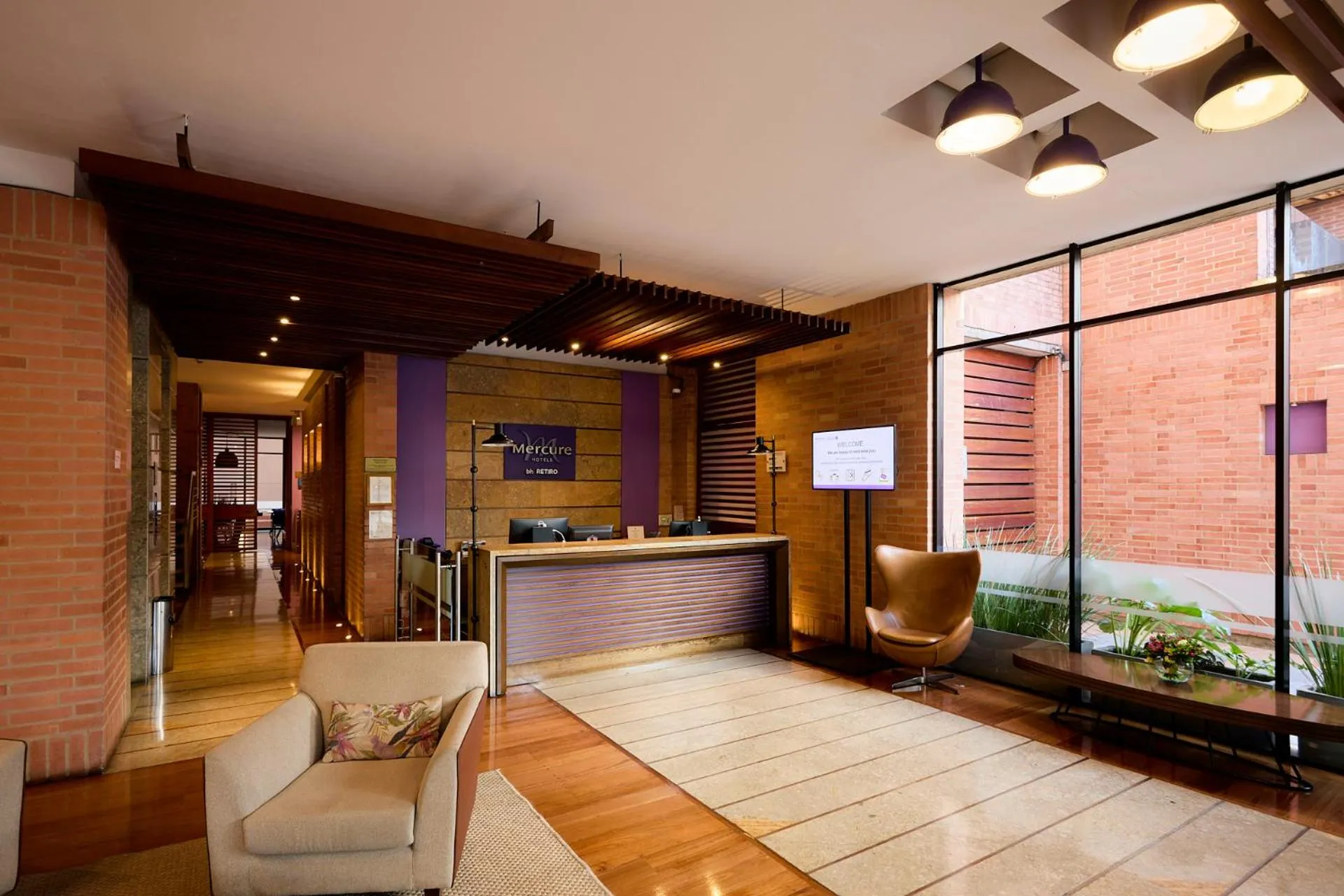 Lobby or reception in Mercure Bogota BH Retiro