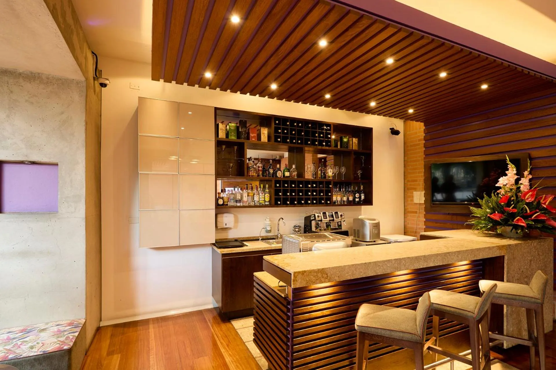 Entertainment in Mercure Bogota BH Retiro