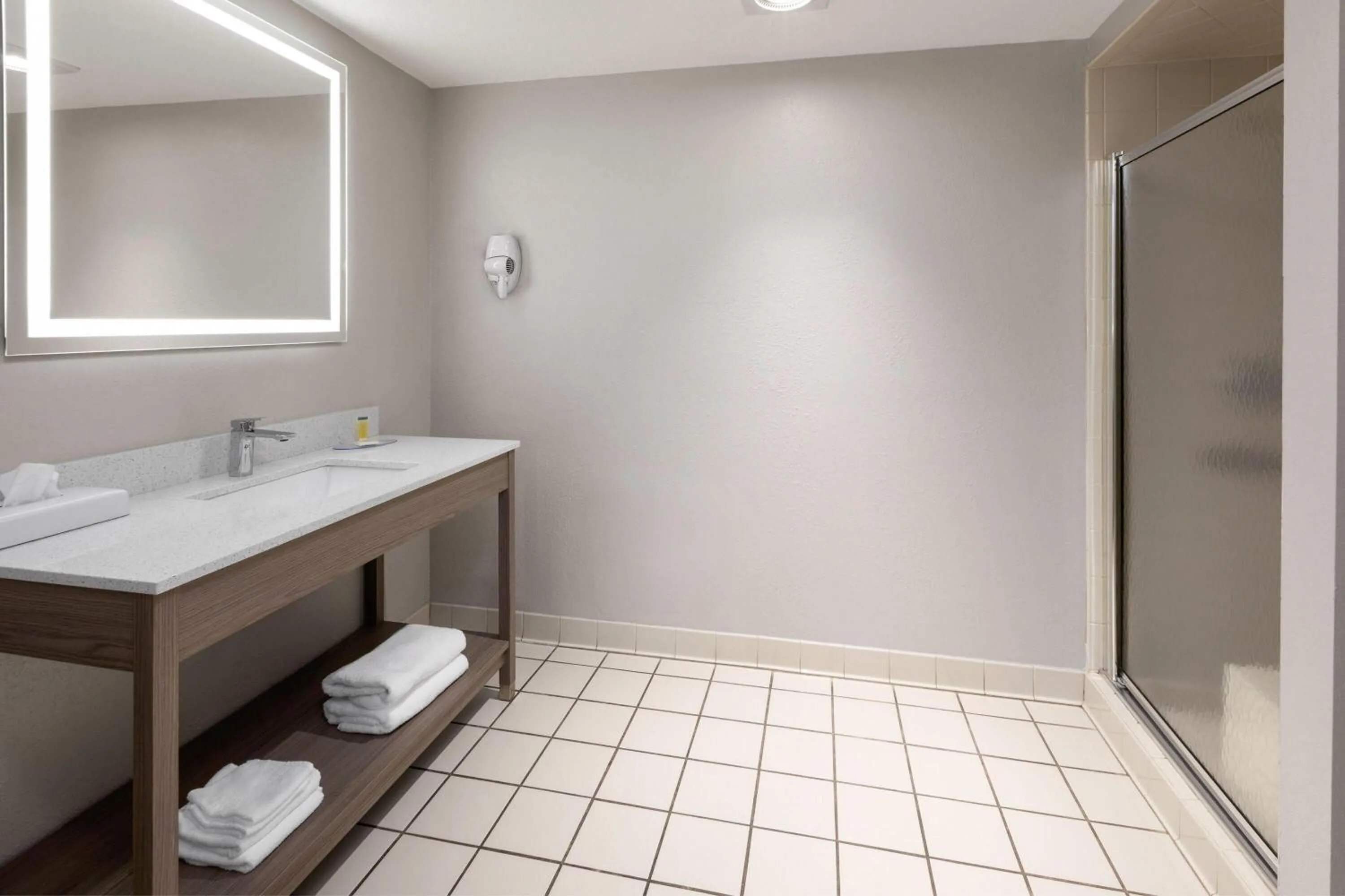 Bathroom in Super 8 by Wyndham Marysville/Port Huron Area