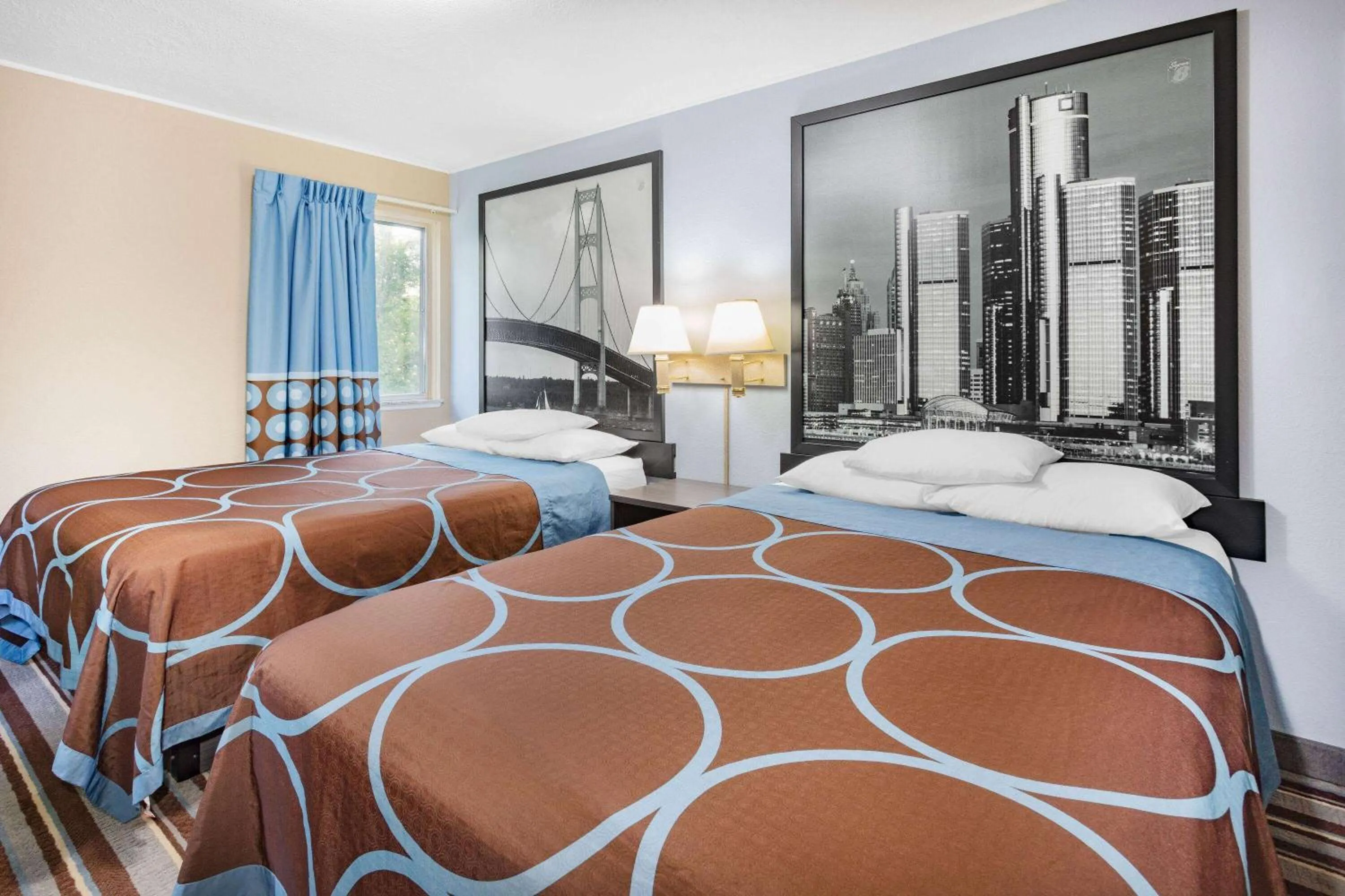 Bed in Super 8 by Wyndham Marysville/Port Huron Area