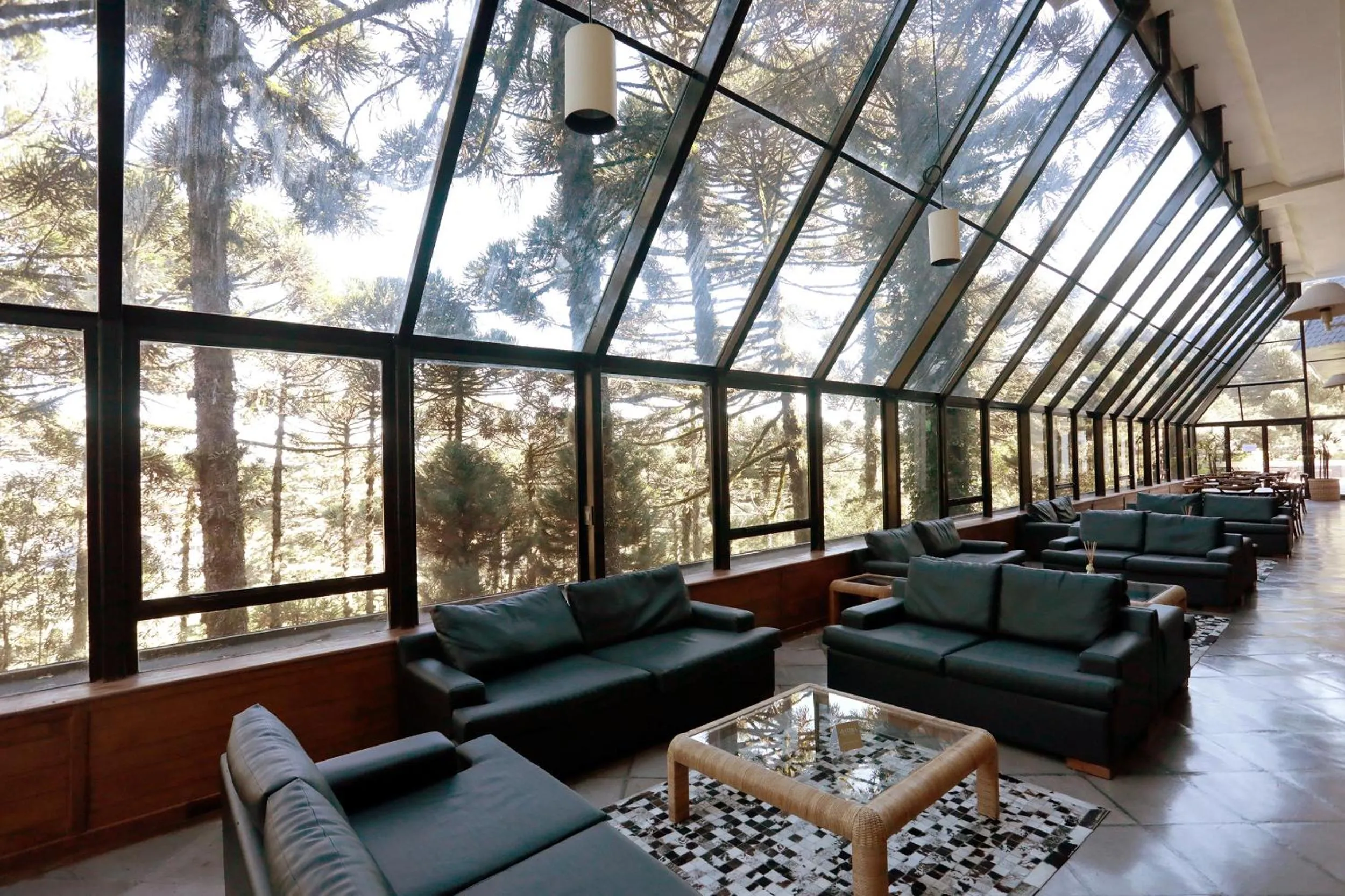 Communal lounge/ TV room in Tri Hotel