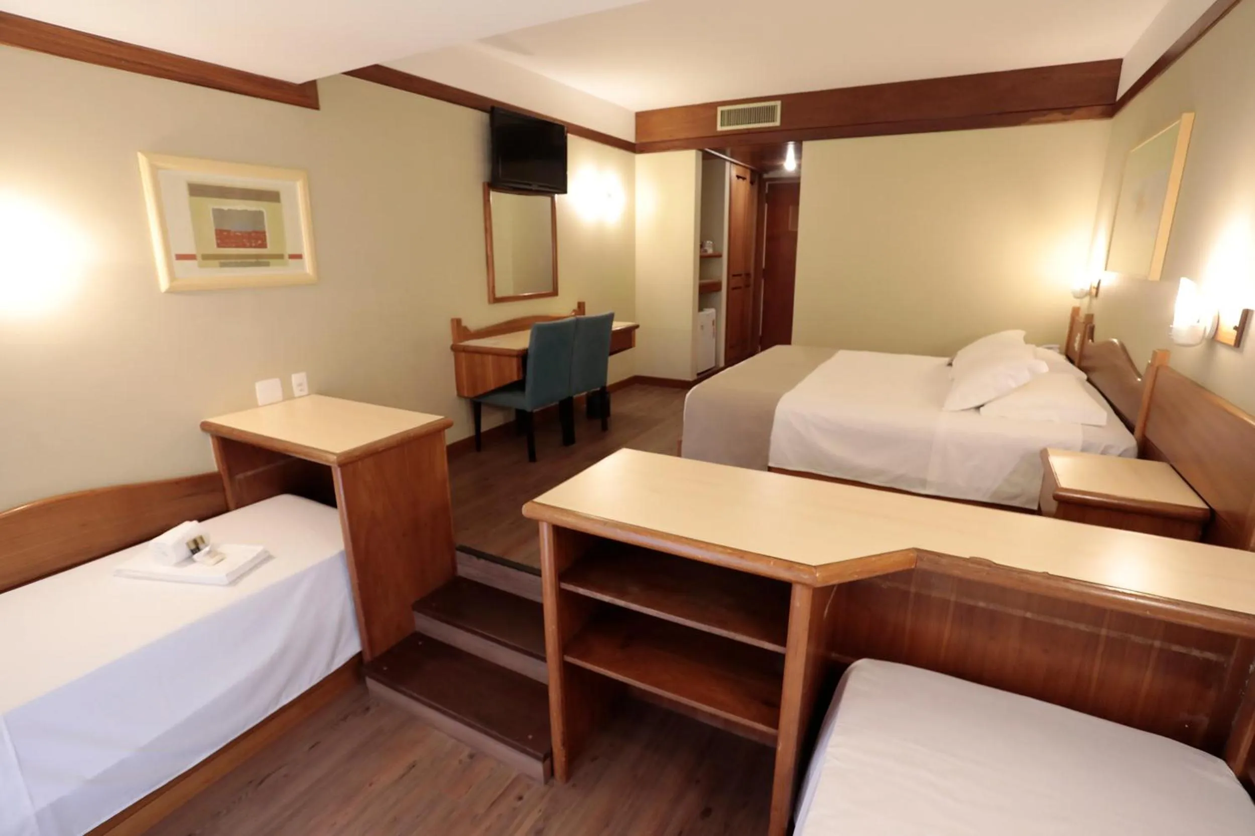 TV and multimedia, Bed in Tri Hotel