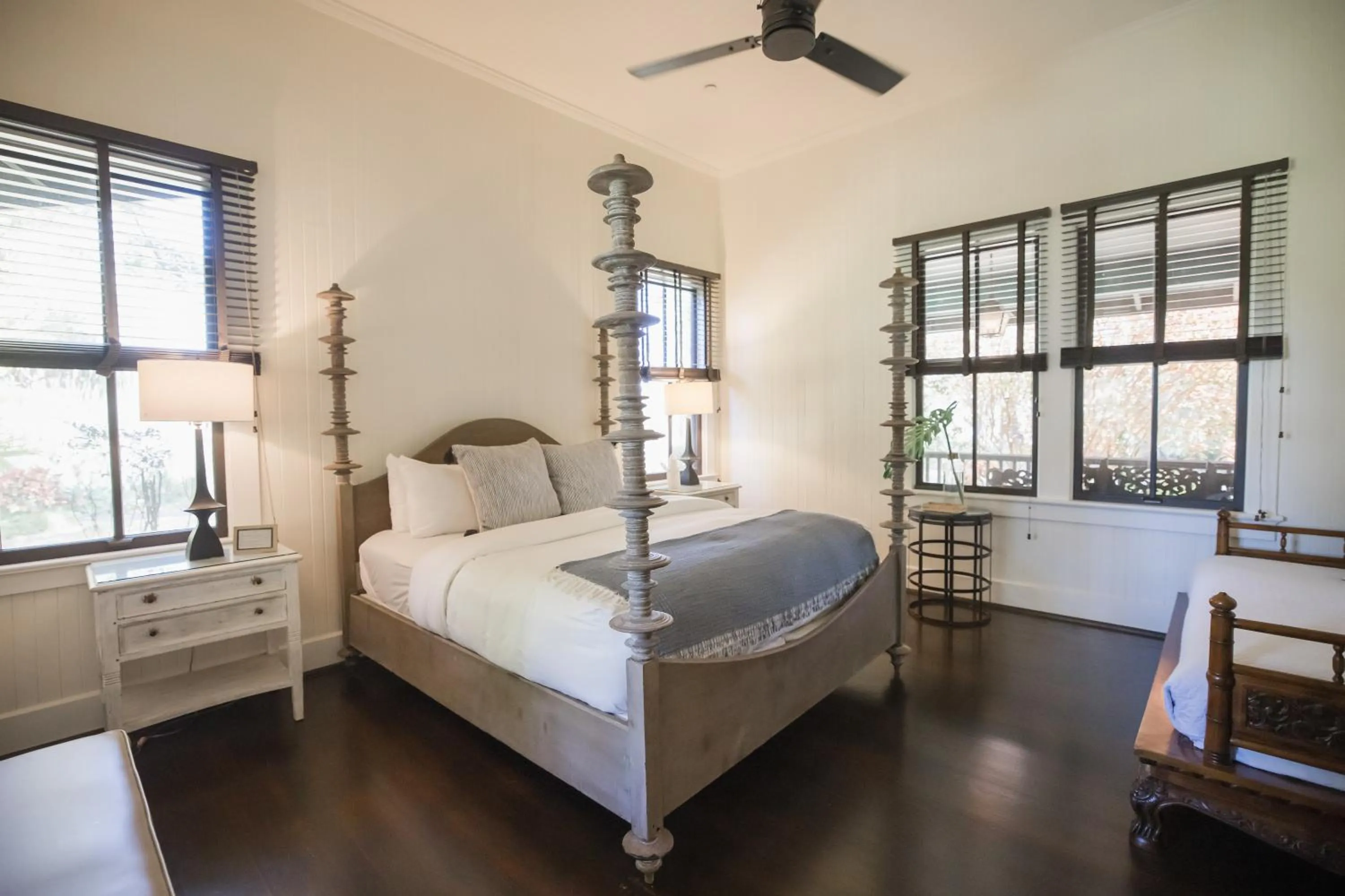 Bedroom, Bed in Lumeria Maui, Educational Retreat Center