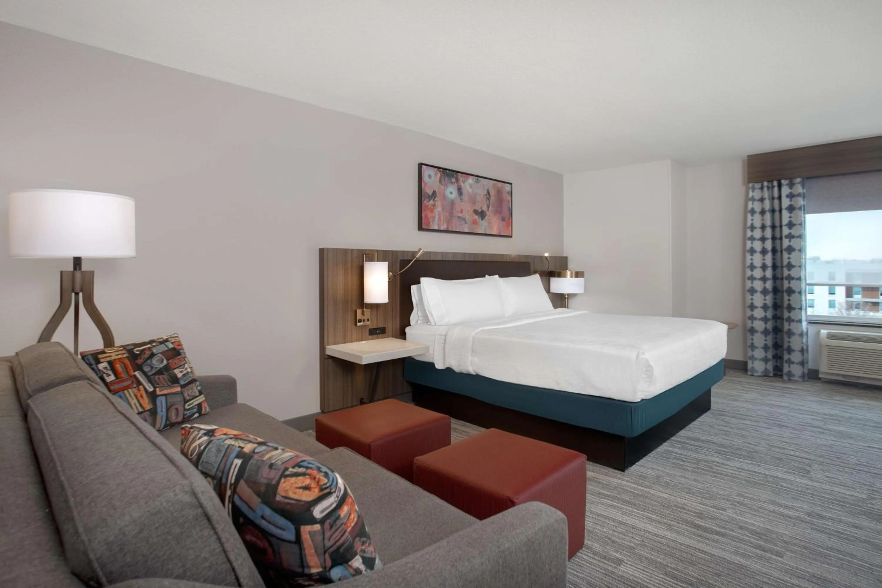 Bed in Hilton Garden Inn Omaha West