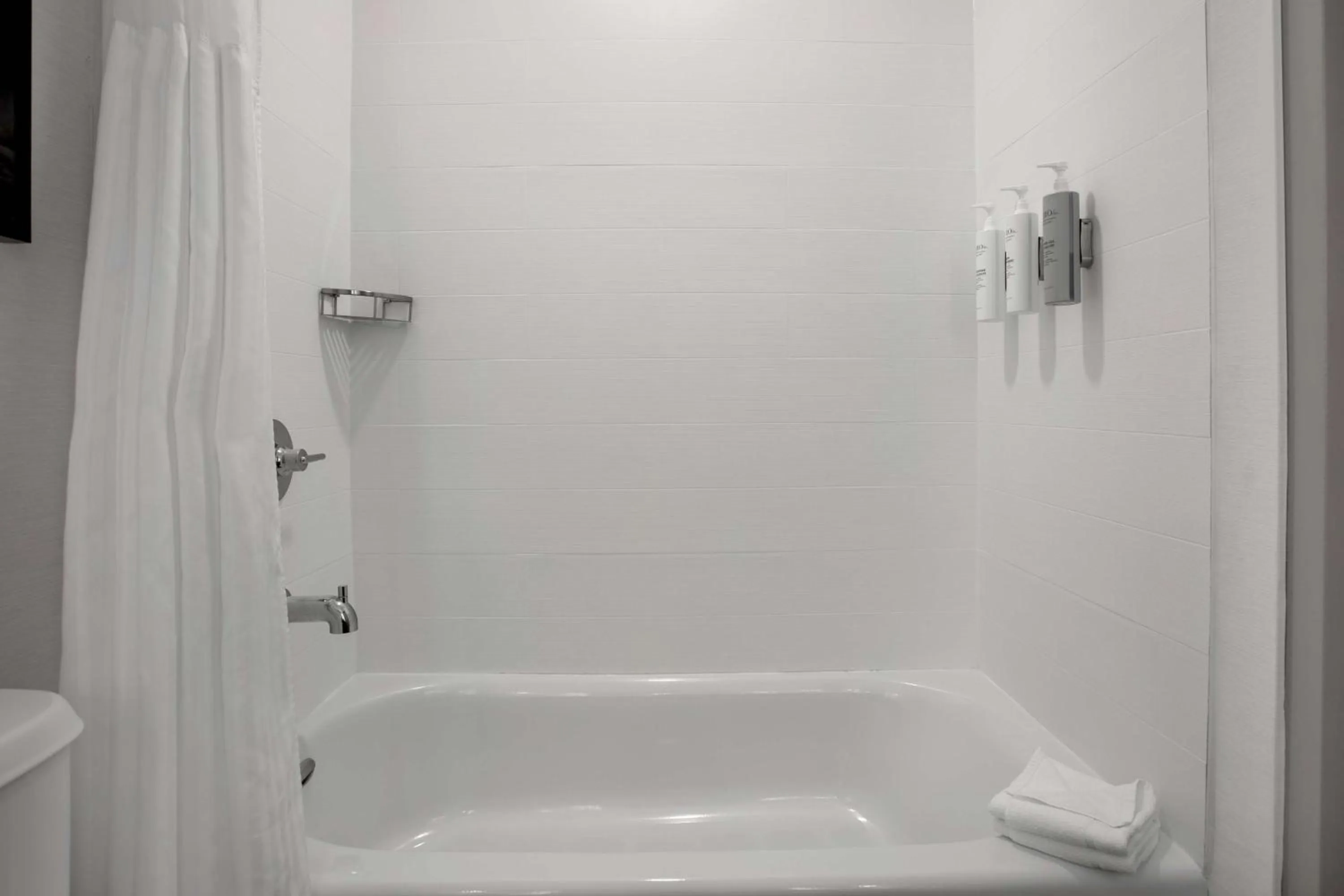 Bathroom in Hilton Garden Inn Omaha West