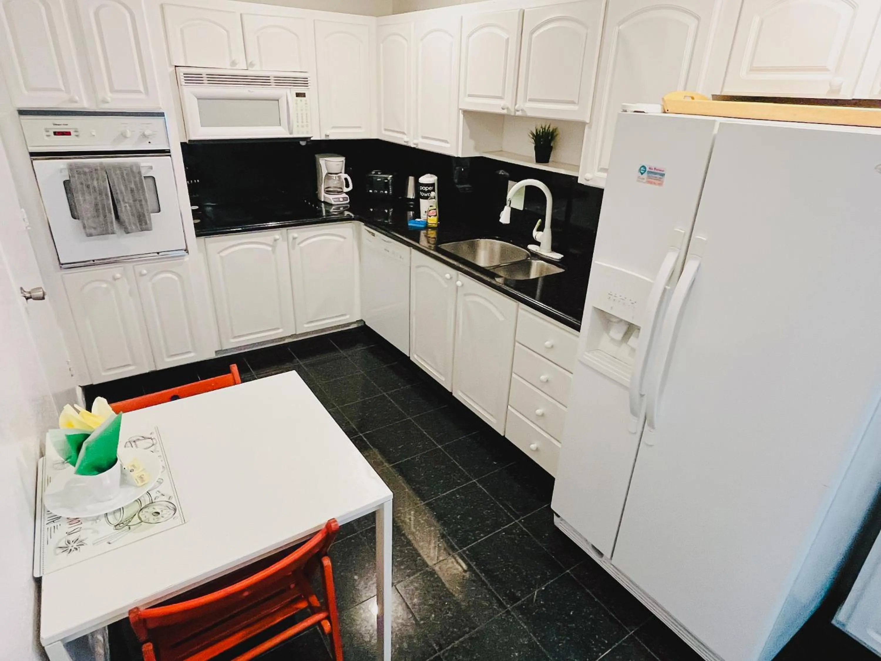 Miami Hallandale Condo, Partial Ocean View Direct Beach and Pool Access Miami Hollywood Beach