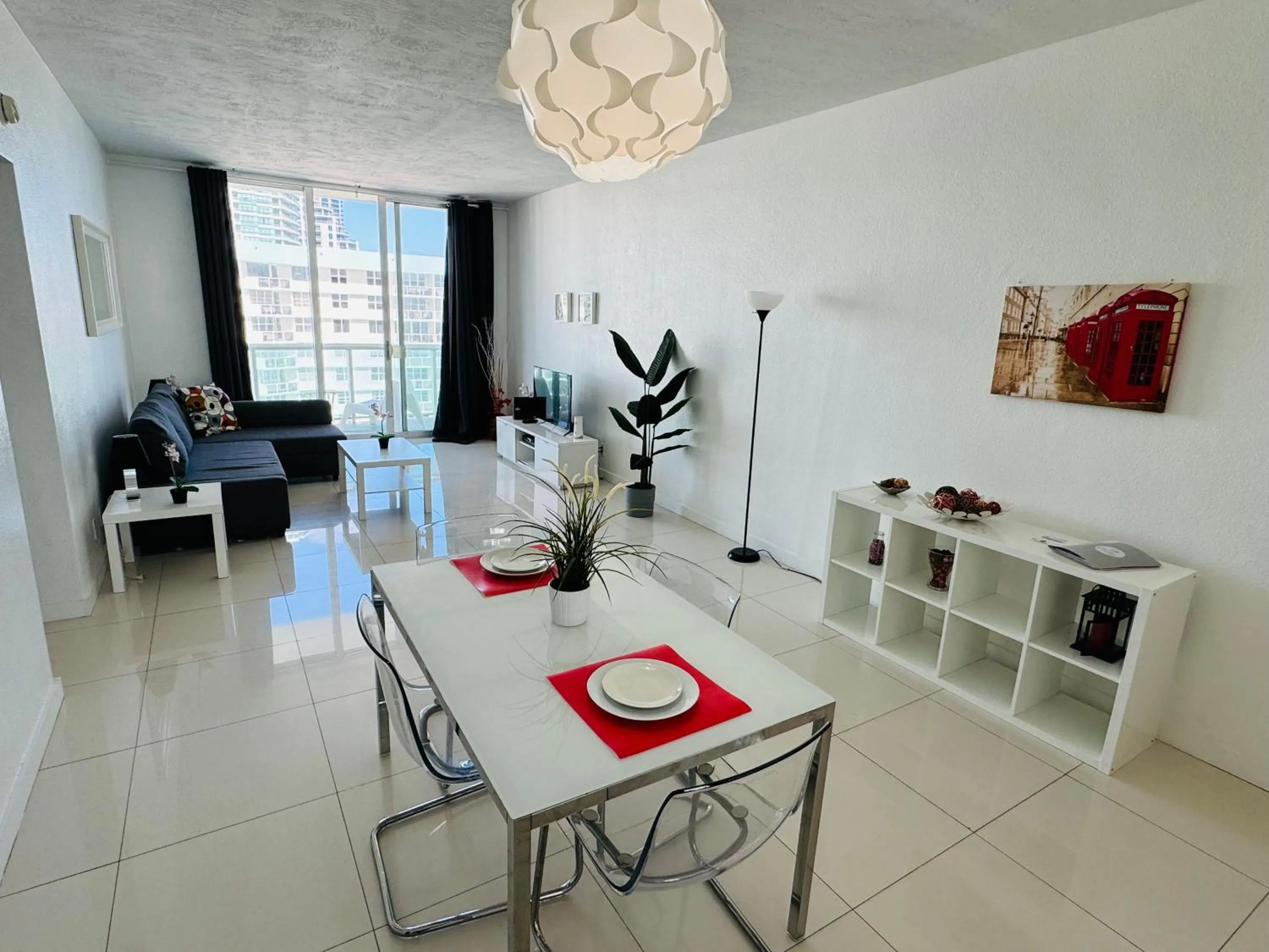 Miami Hallandale Condo, Partial Ocean View Direct Beach and Pool Access Miami Hollywood Beach