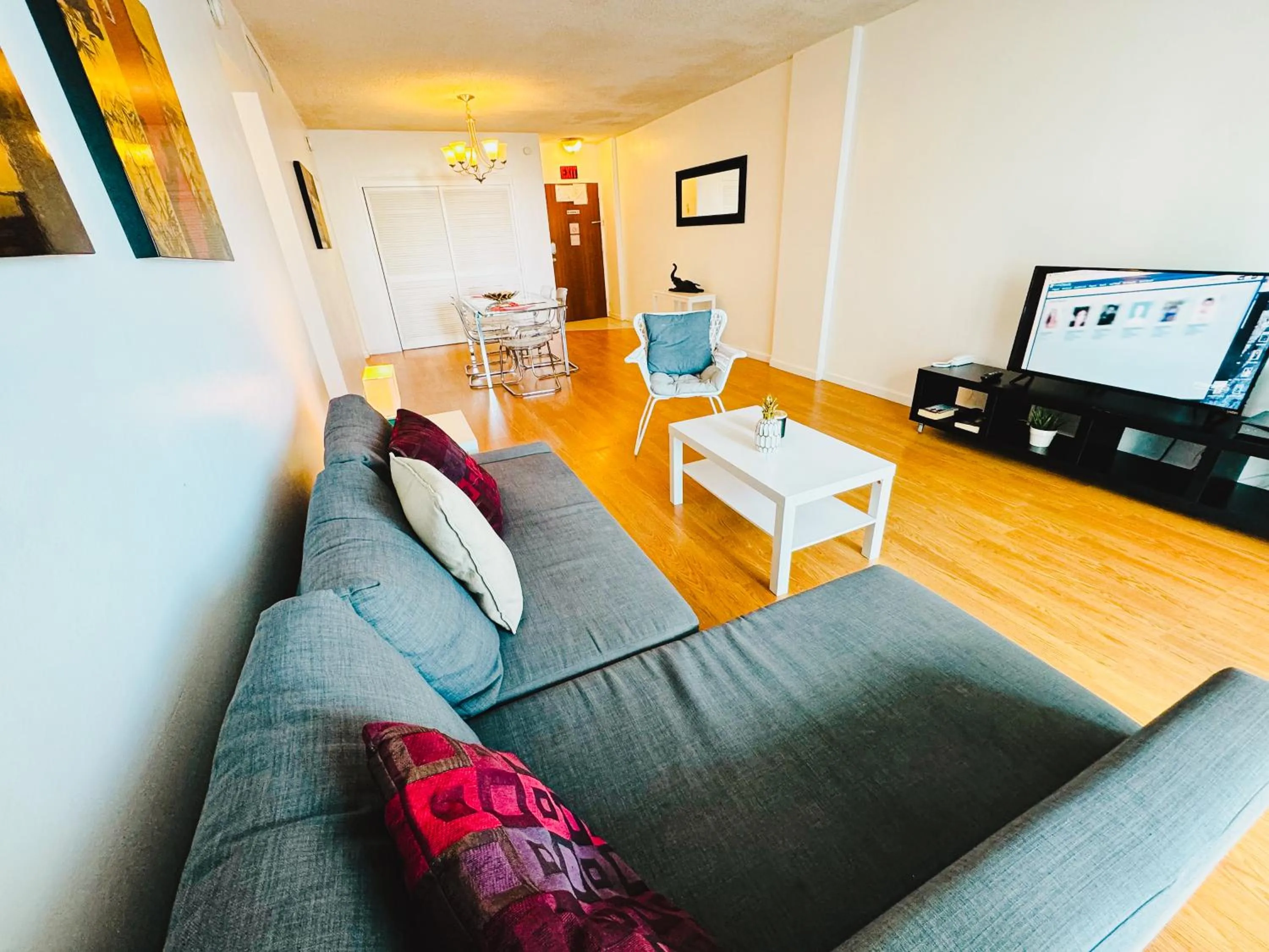 Miami Hallandale Condo, Partial Ocean View Direct Beach and Pool Access Miami Hollywood Beach