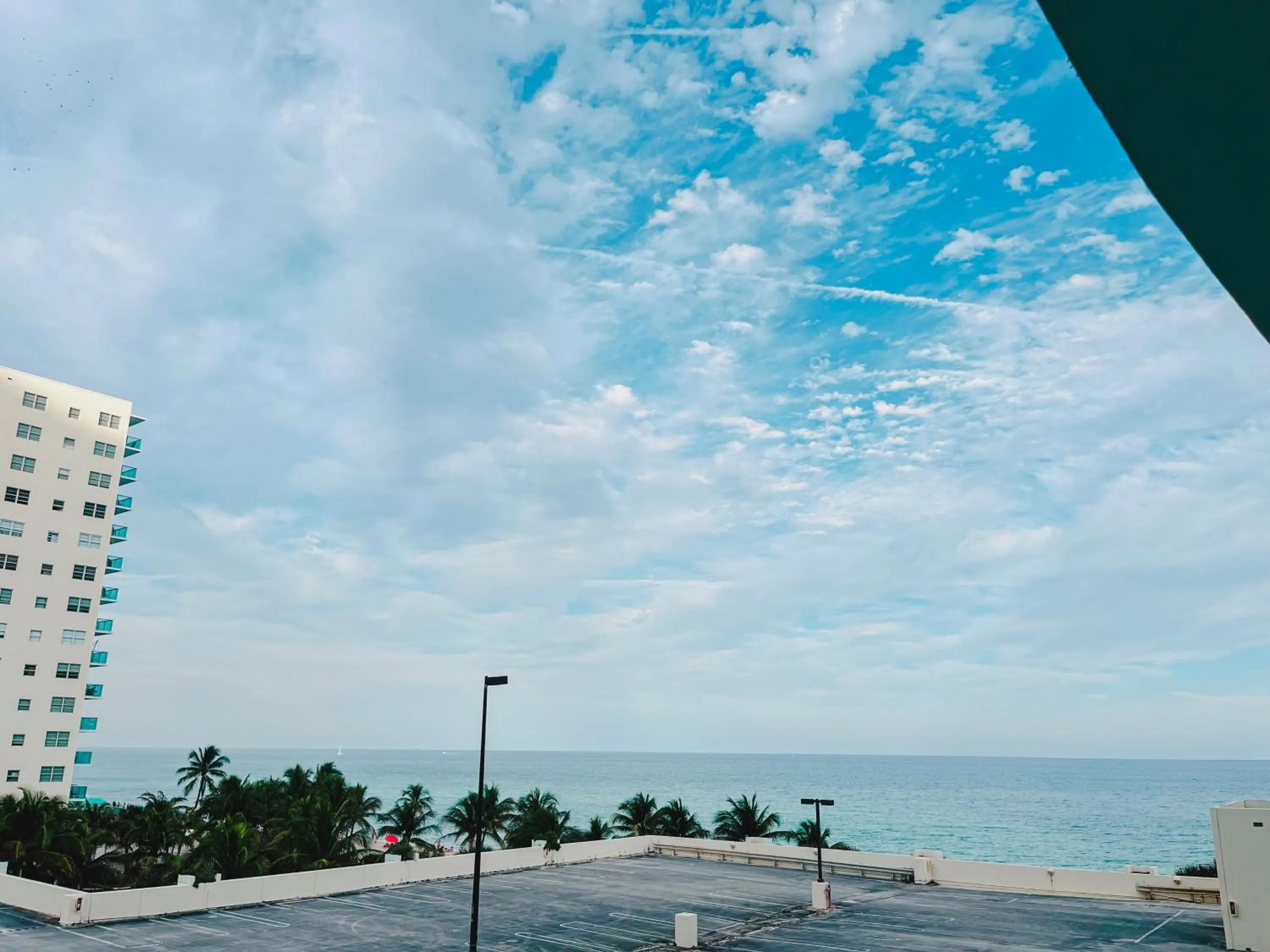 Miami Hallandale Condo, Partial Ocean View Direct Beach and Pool Access Miami Hollywood Beach