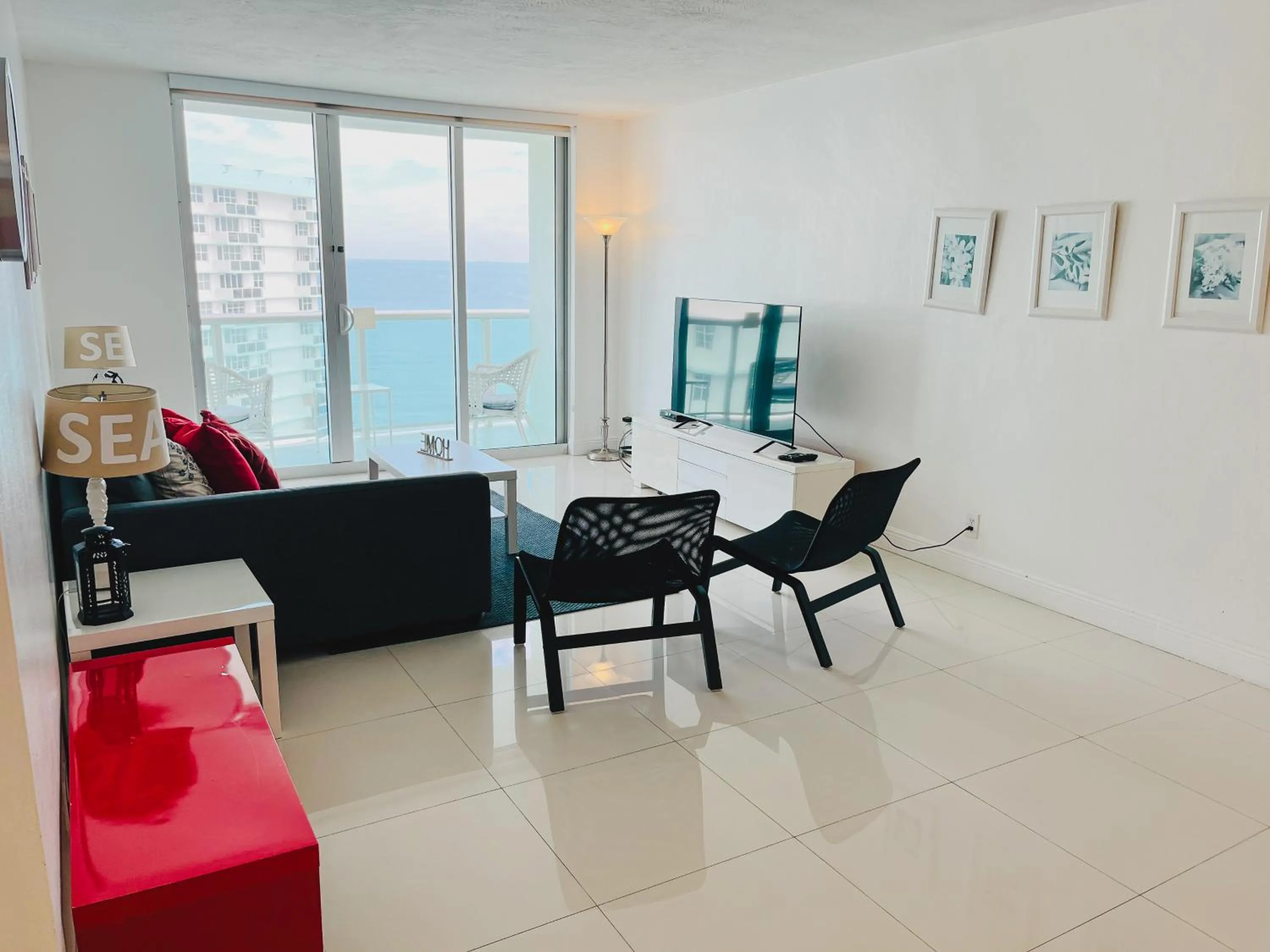 Miami Hallandale Condo, Partial Ocean View Direct Beach and Pool Access Miami Hollywood Beach