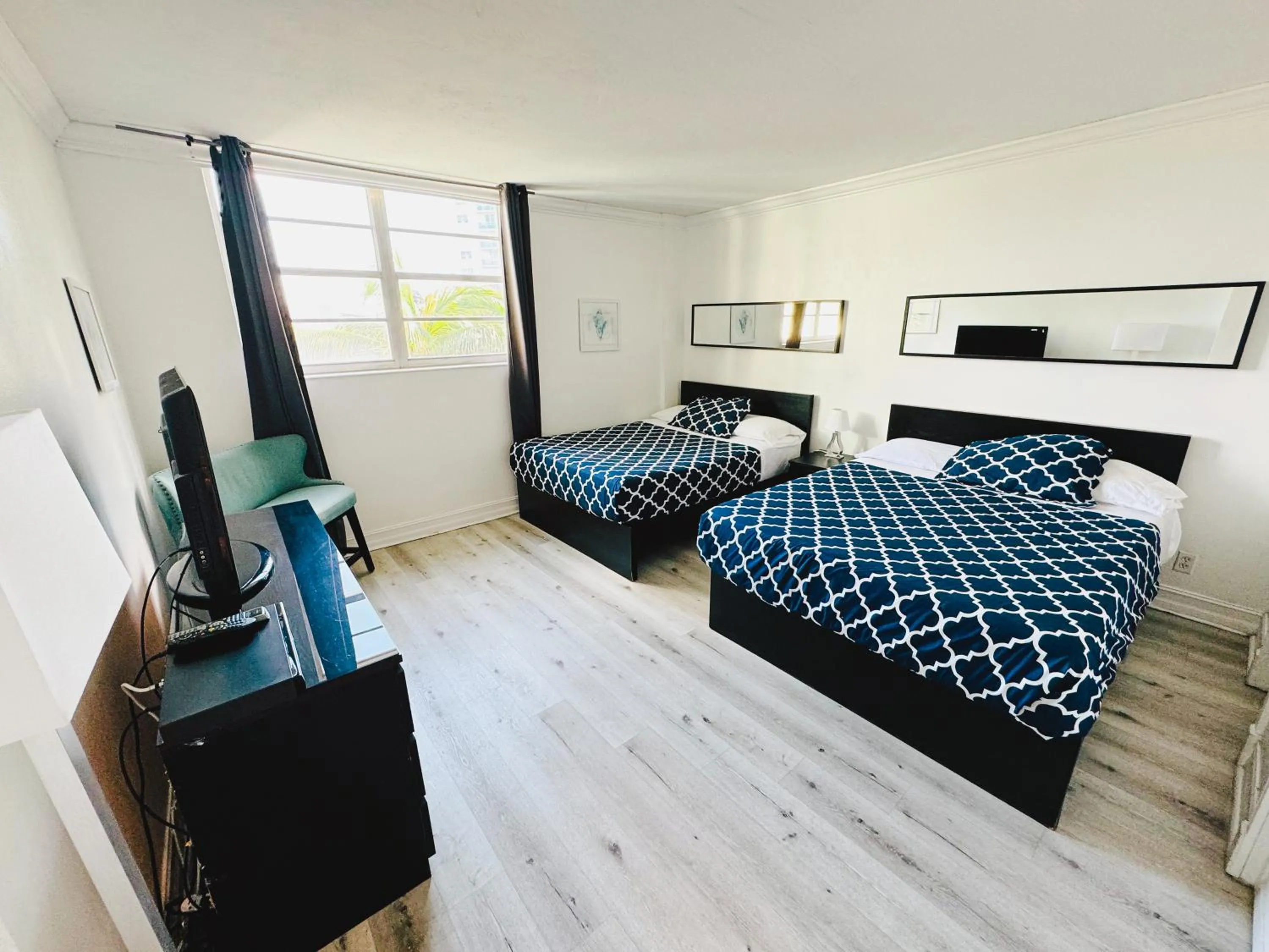 Bed in Miami Hallandale Condo, Partial Ocean View Direct Beach and Pool Access Miami Hollywood Beach