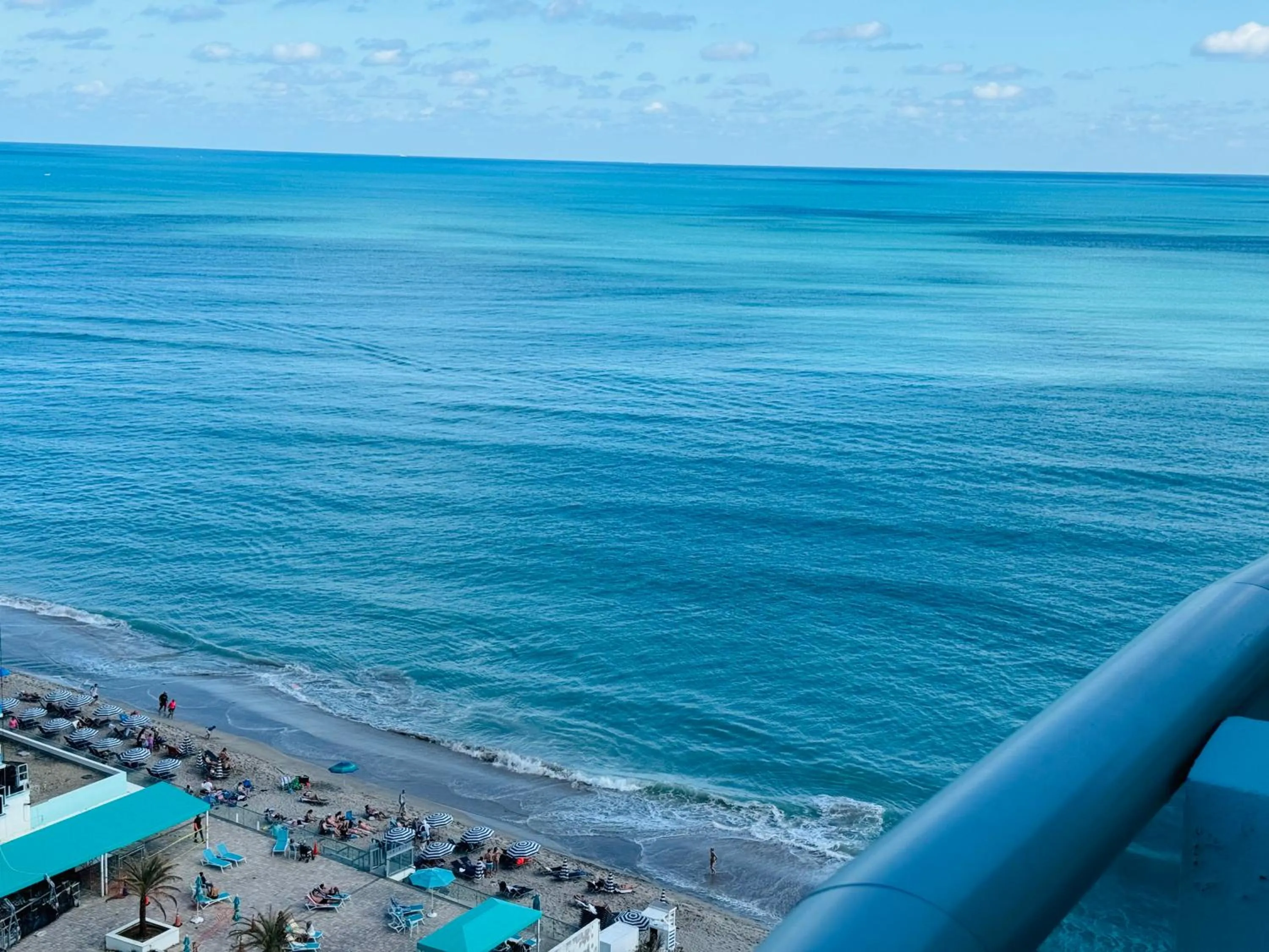 Miami Hallandale Condo, Partial Ocean View Direct Beach and Pool Access Miami Hollywood Beach