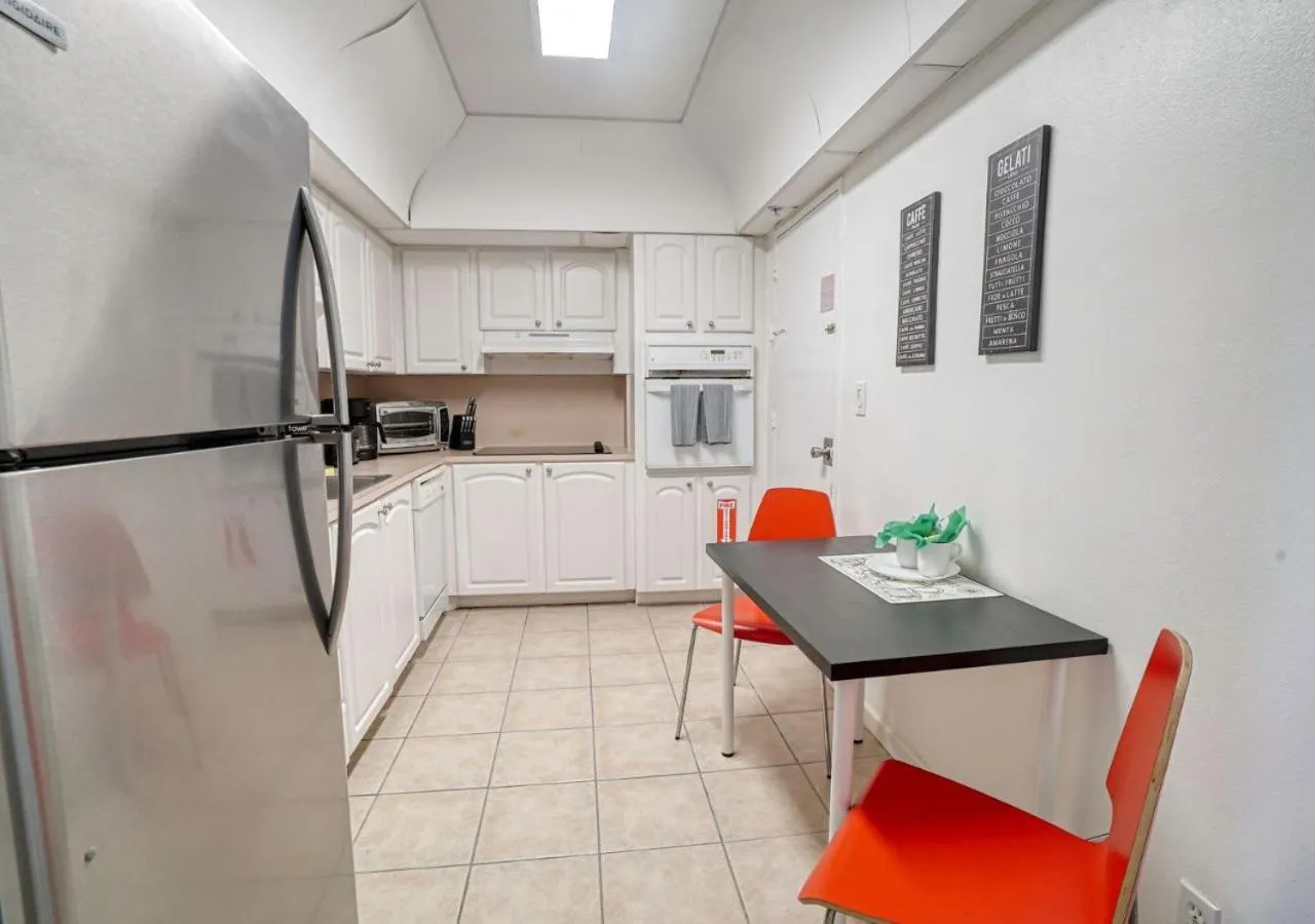 Kitchen or kitchenette in Miami Hallandale Condo, Partial Ocean View Direct Beach and Pool Access Miami Hollywood Beach