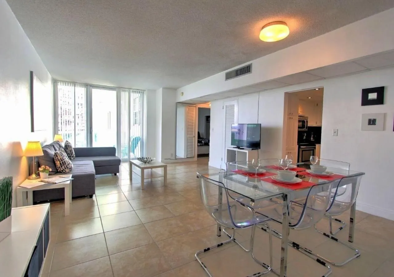 TV and multimedia in Miami Hallandale Condo, Partial Ocean View Direct Beach and Pool Access Miami Hollywood Beach