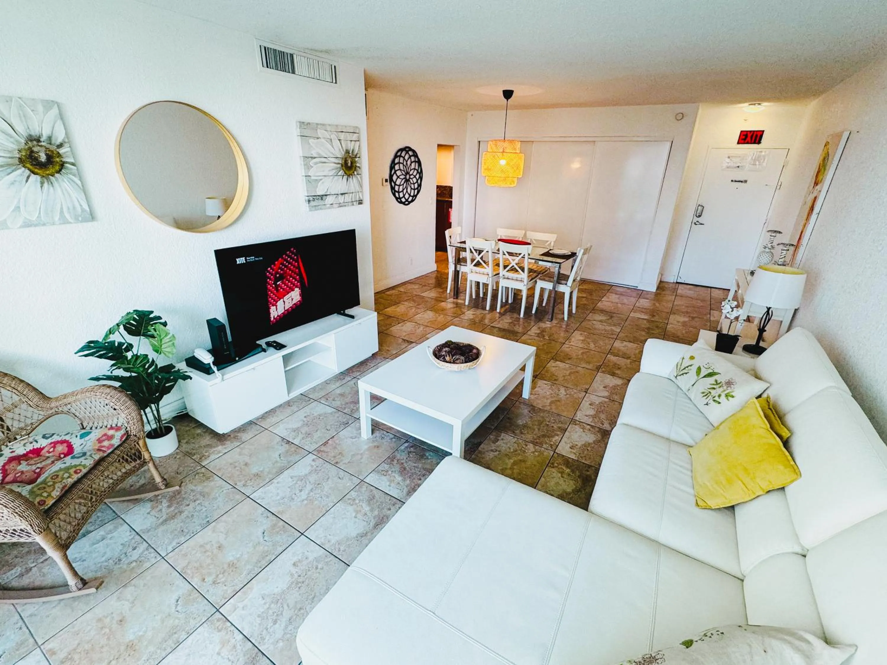 Miami Hallandale Condo, Partial Ocean View Direct Beach and Pool Access Miami Hollywood Beach