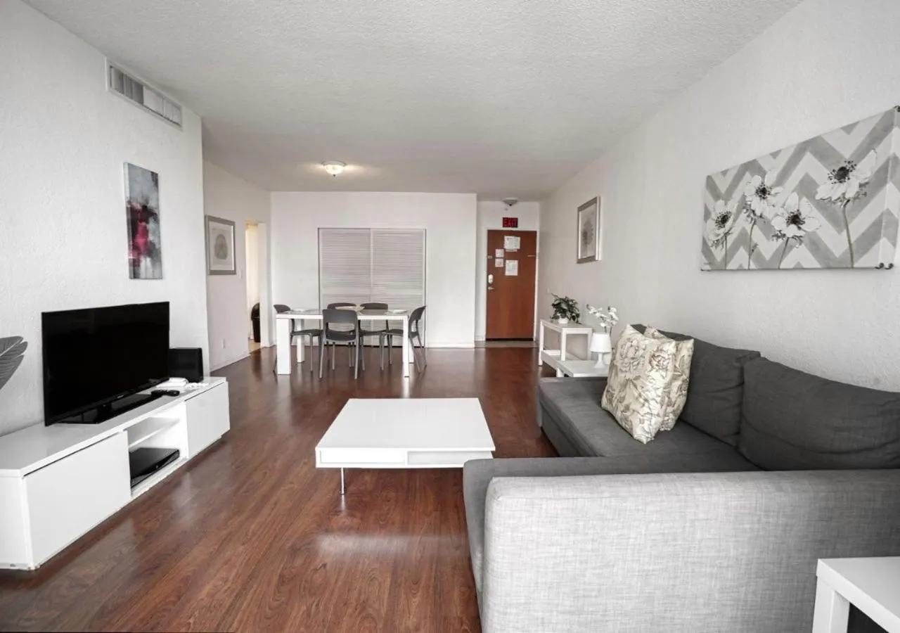 TV and multimedia in Miami Hallandale Condo, Partial Ocean View Direct Beach and Pool Access Miami Hollywood Beach