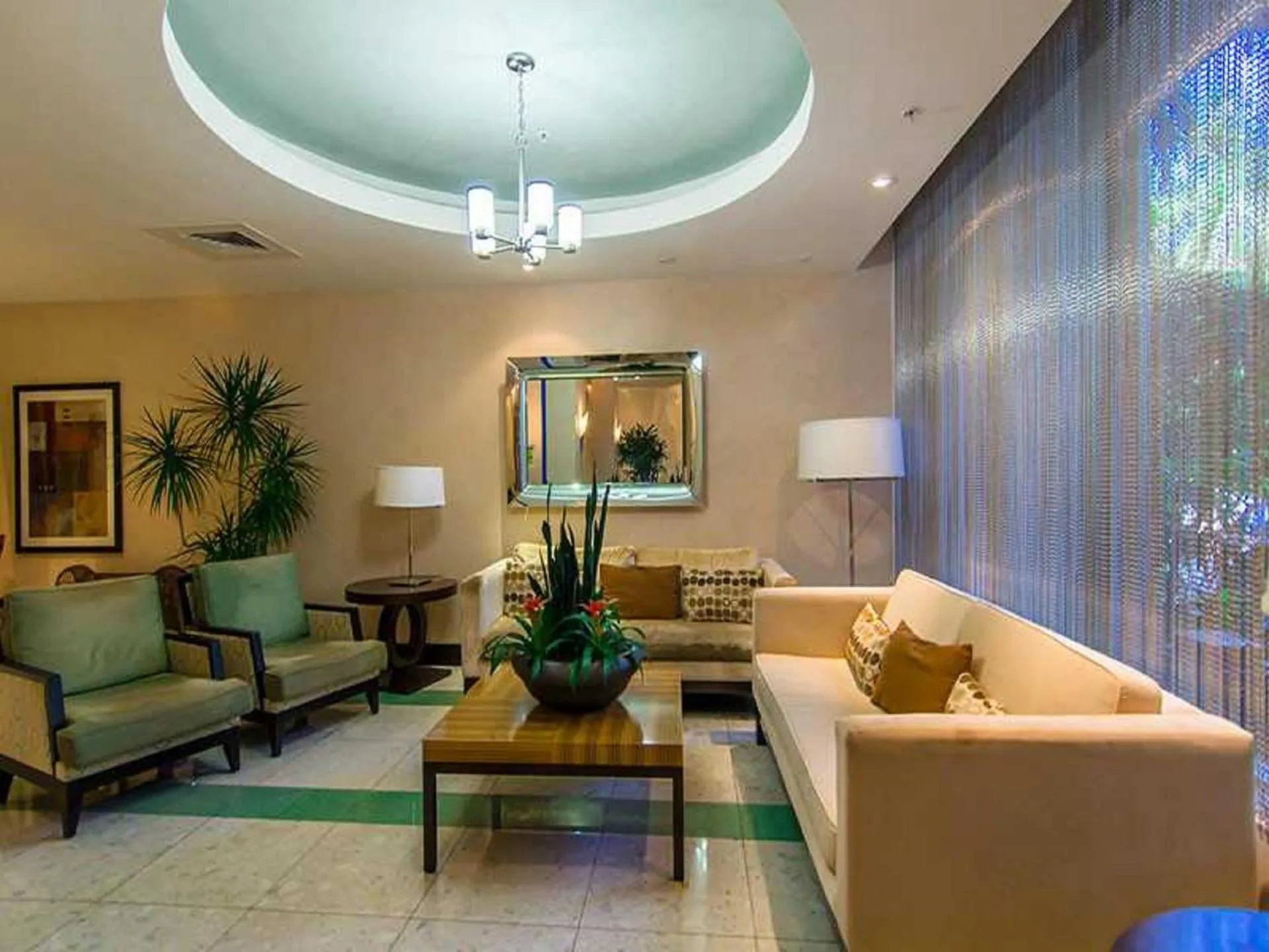 Lobby or reception in Miami Hallandale Condo, Partial Ocean View Direct Beach and Pool Access Miami Hollywood Beach