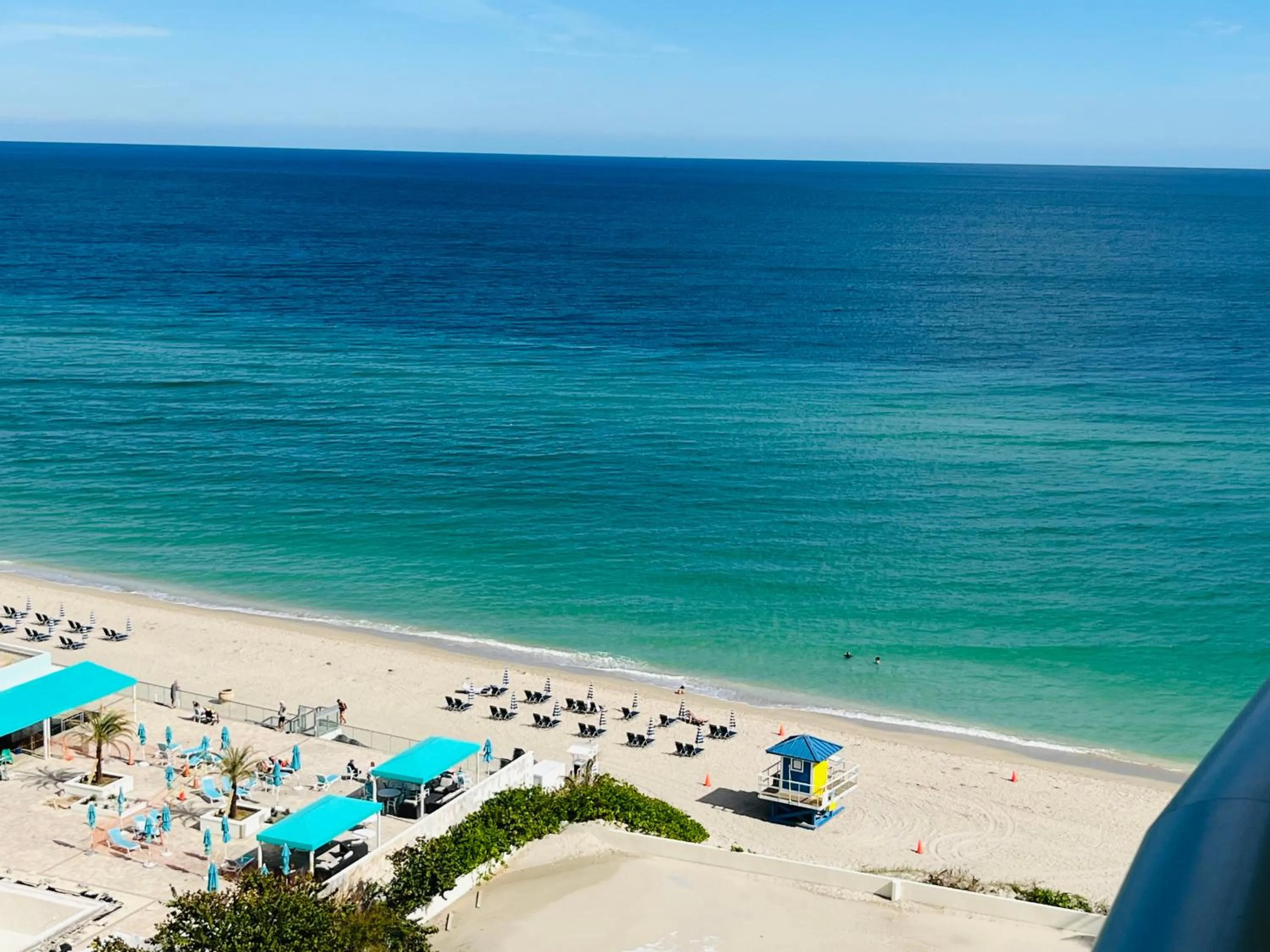 Miami Hallandale Condo, Partial Ocean View Direct Beach and Pool Access Miami Hollywood Beach