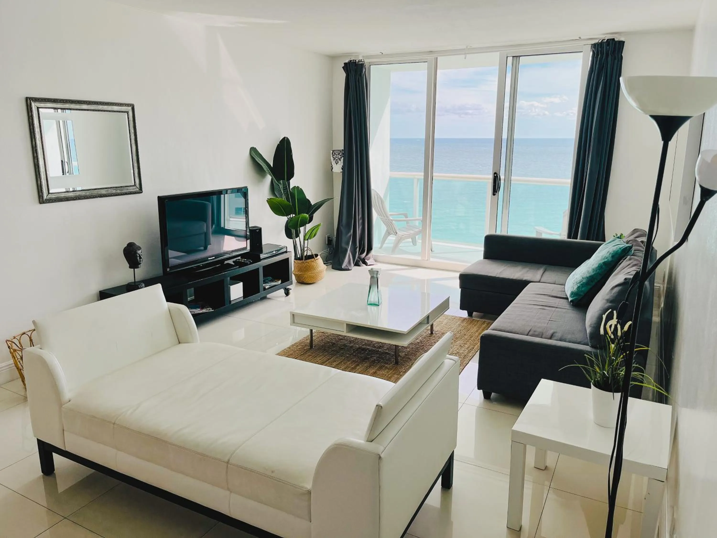 Bed in Miami Hallandale Condo, Partial Ocean View Direct Beach and Pool Access Miami Hollywood Beach