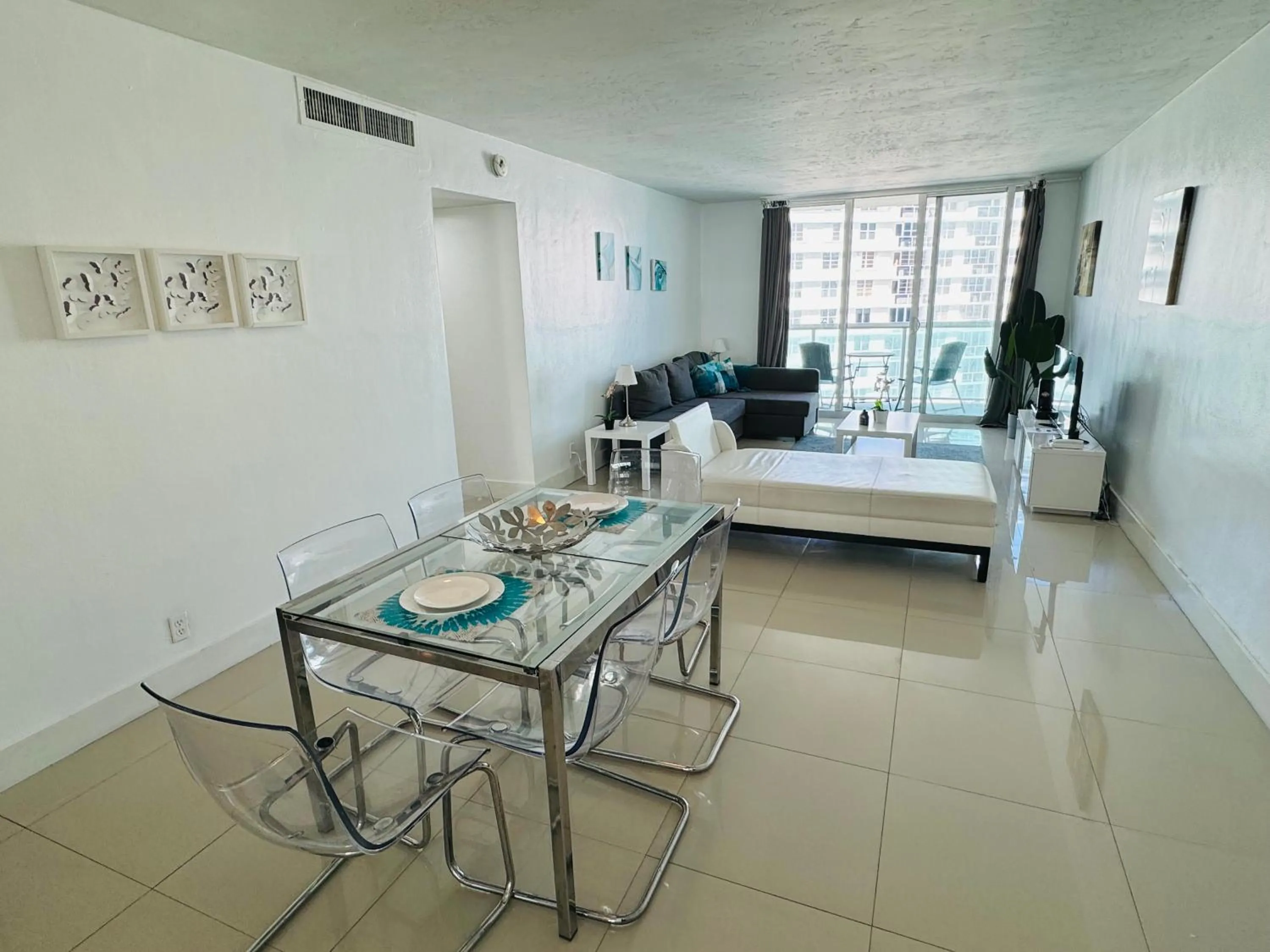 Miami Hallandale Condo, Partial Ocean View Direct Beach and Pool Access Miami Hollywood Beach