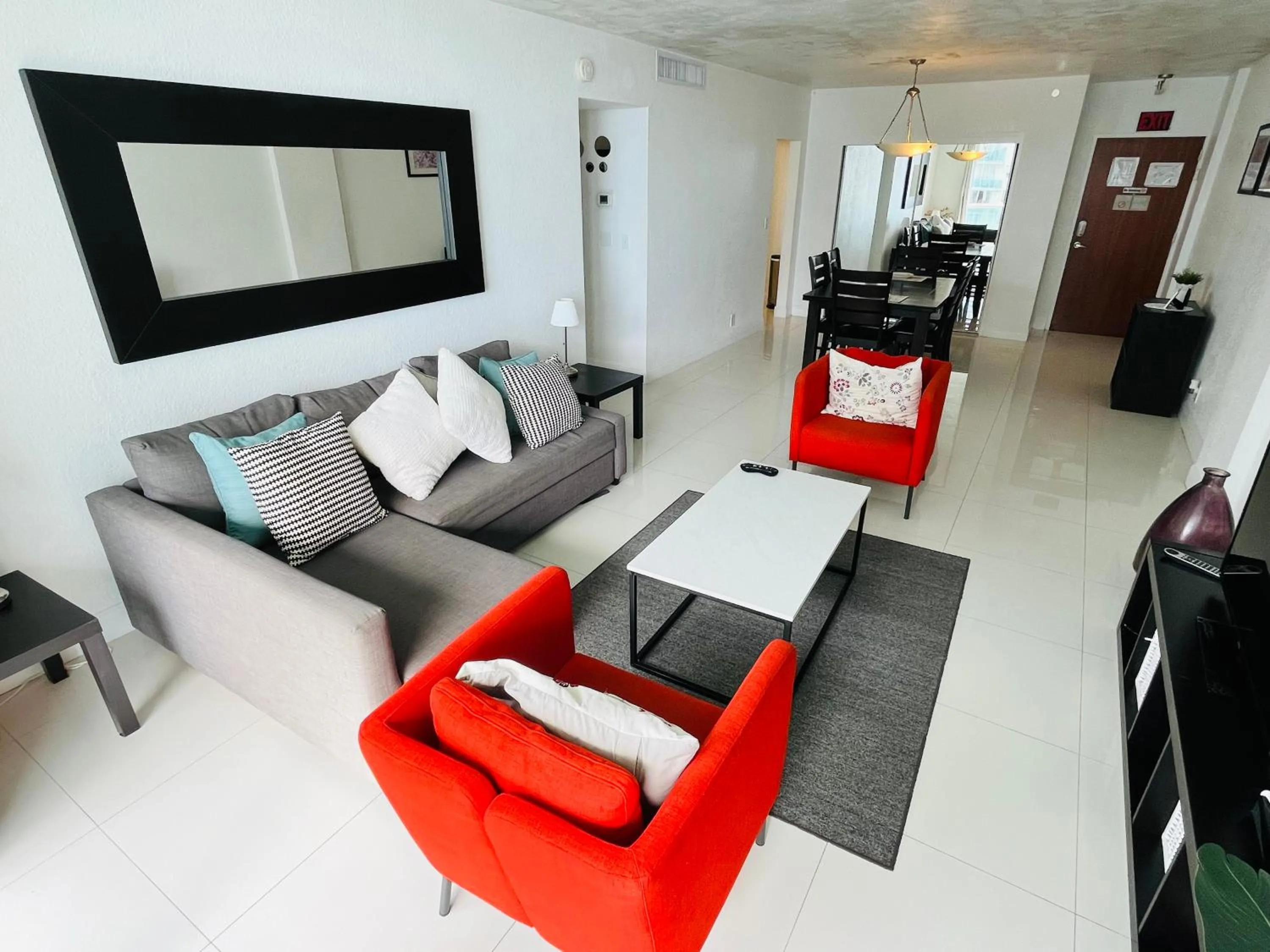 Miami Hallandale Condo, Partial Ocean View Direct Beach and Pool Access Miami Hollywood Beach