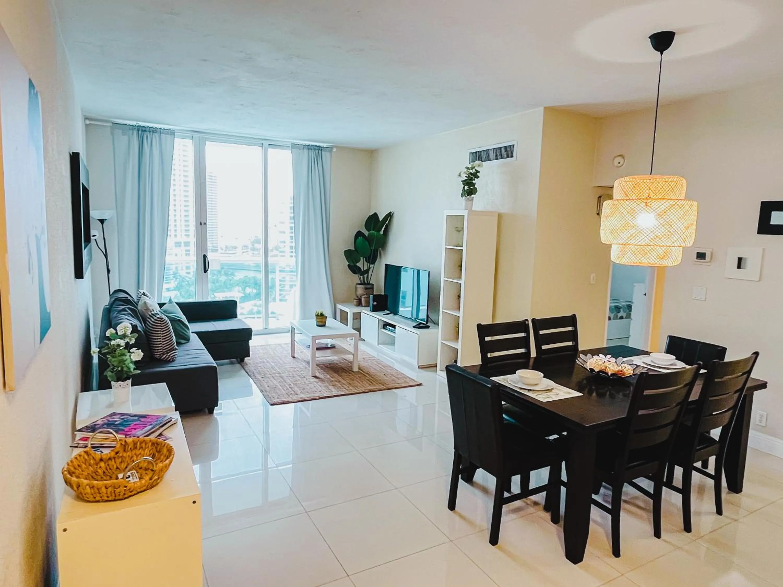 Miami Hallandale Condo, Partial Ocean View Direct Beach and Pool Access Miami Hollywood Beach