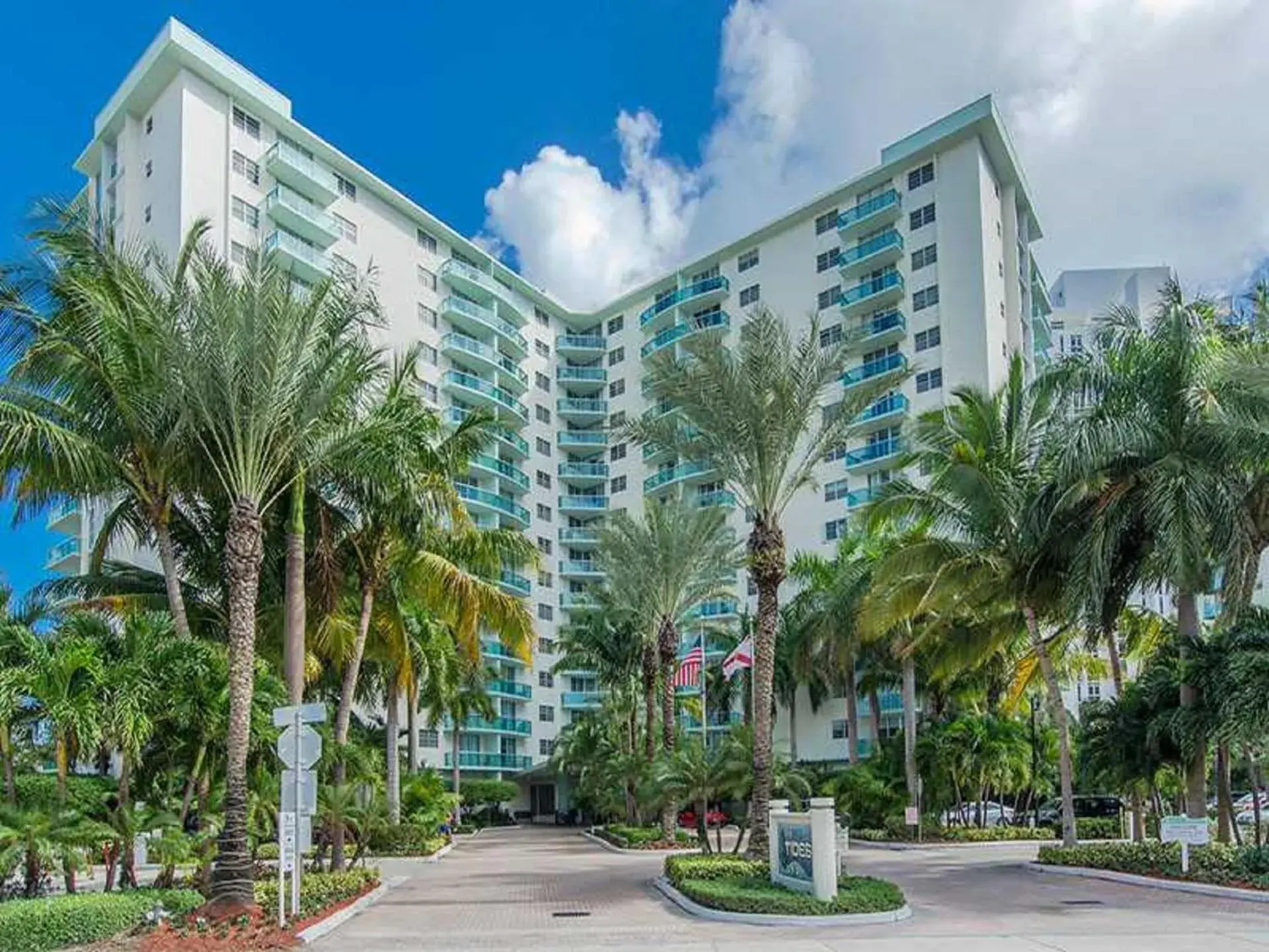 Miami Hallandale Condo, Partial Ocean View Direct Beach and Pool Access Miami Hollywood Beach Miami Hallandale Condo, Partial Ocean View Direct Beach and Pool Access Miami Hollywood Beach