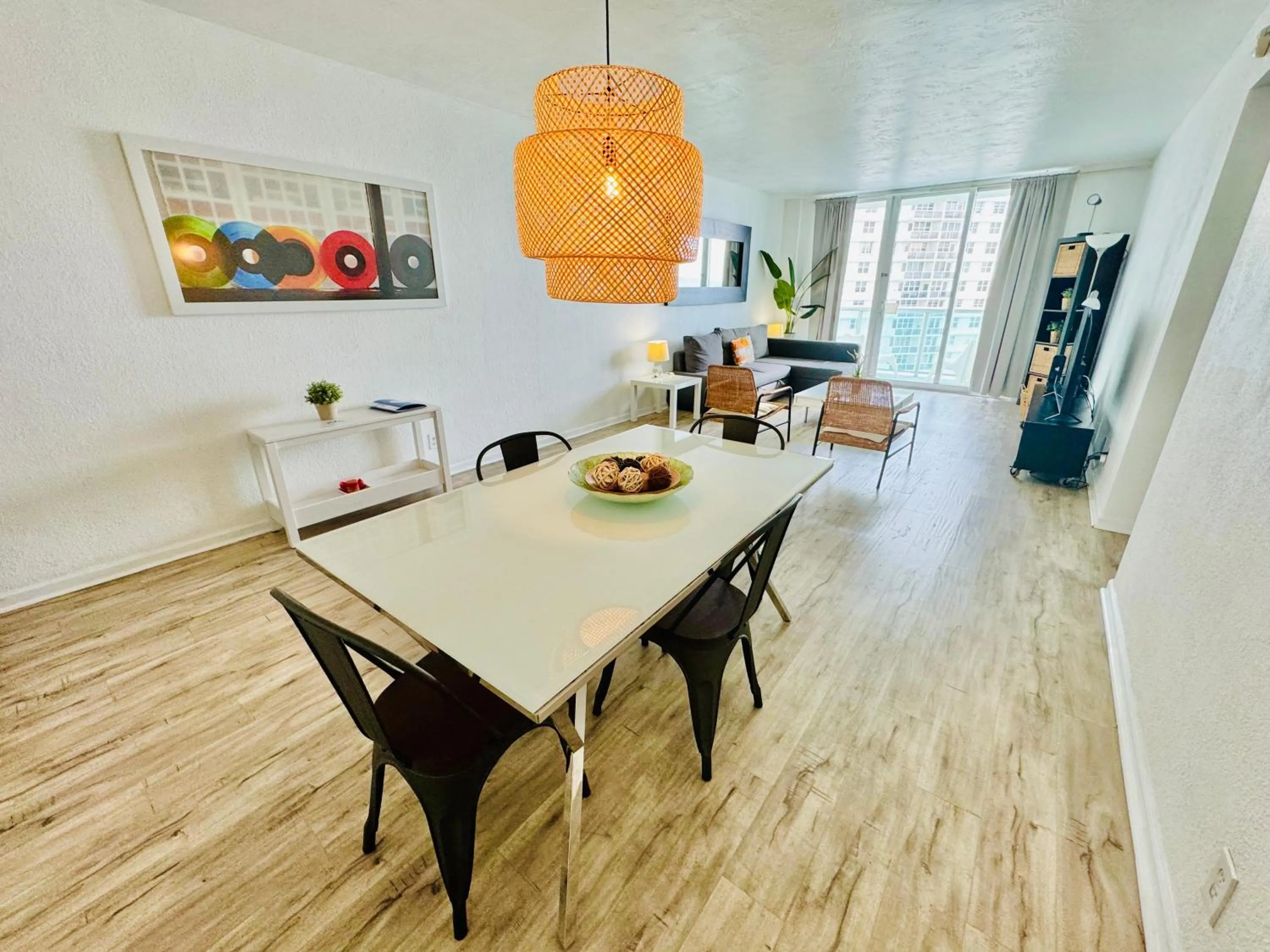 Miami Hallandale Condo, Partial Ocean View Direct Beach and Pool Access Miami Hollywood Beach