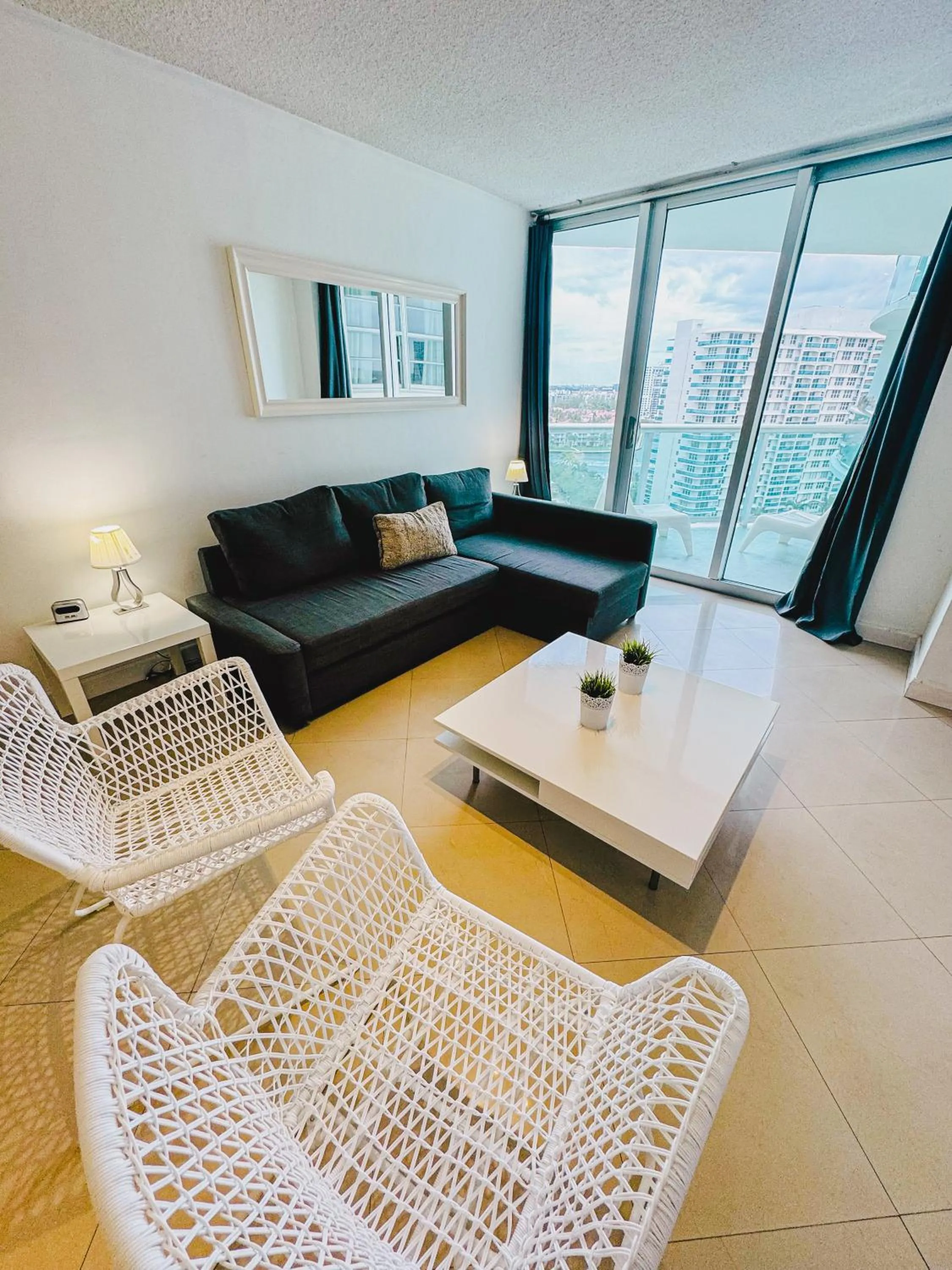 Miami Hallandale Condo, Partial Ocean View Direct Beach and Pool Access Miami Hollywood Beach