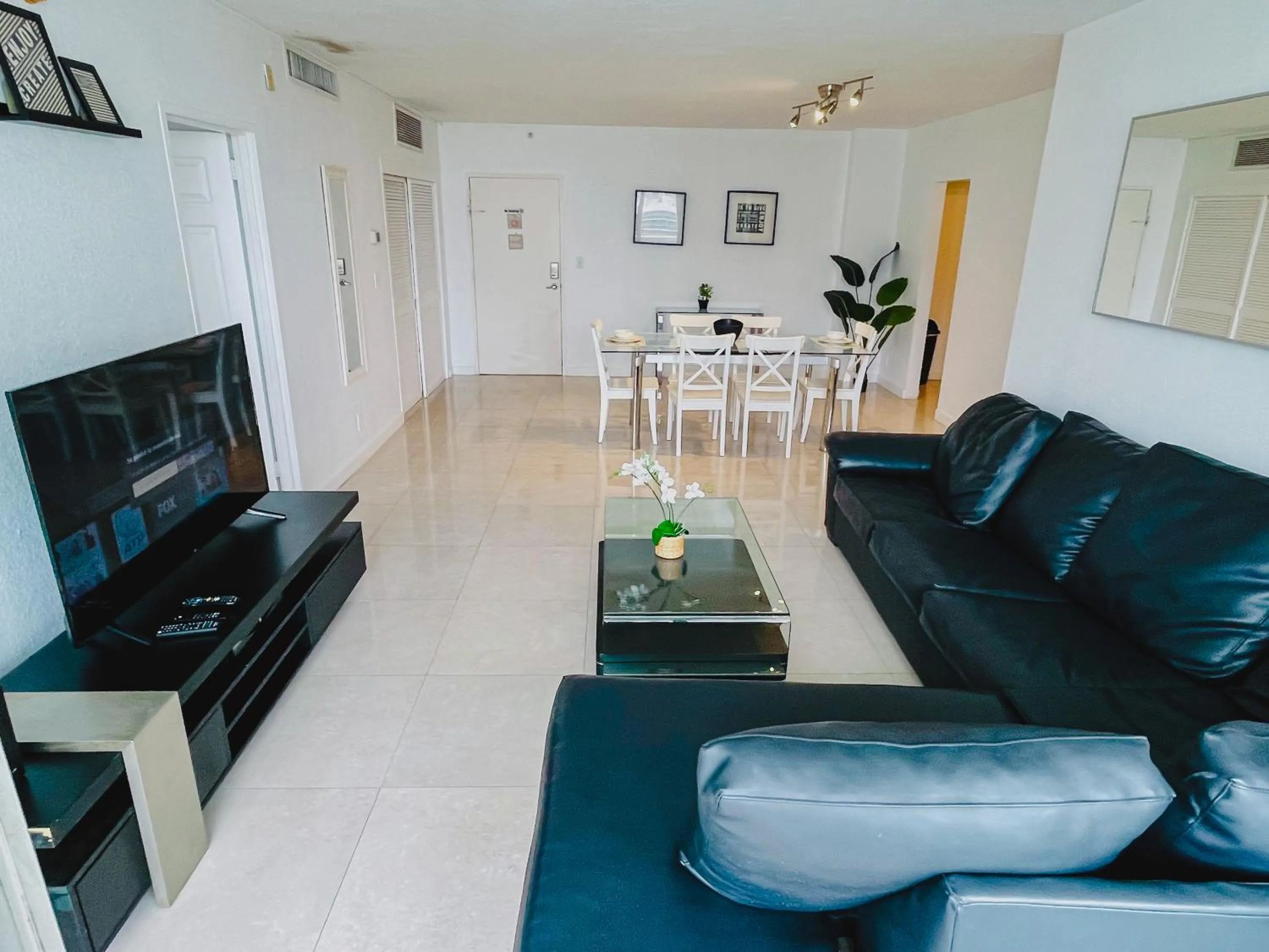 Miami Hallandale Condo, Partial Ocean View Direct Beach and Pool Access Miami Hollywood Beach