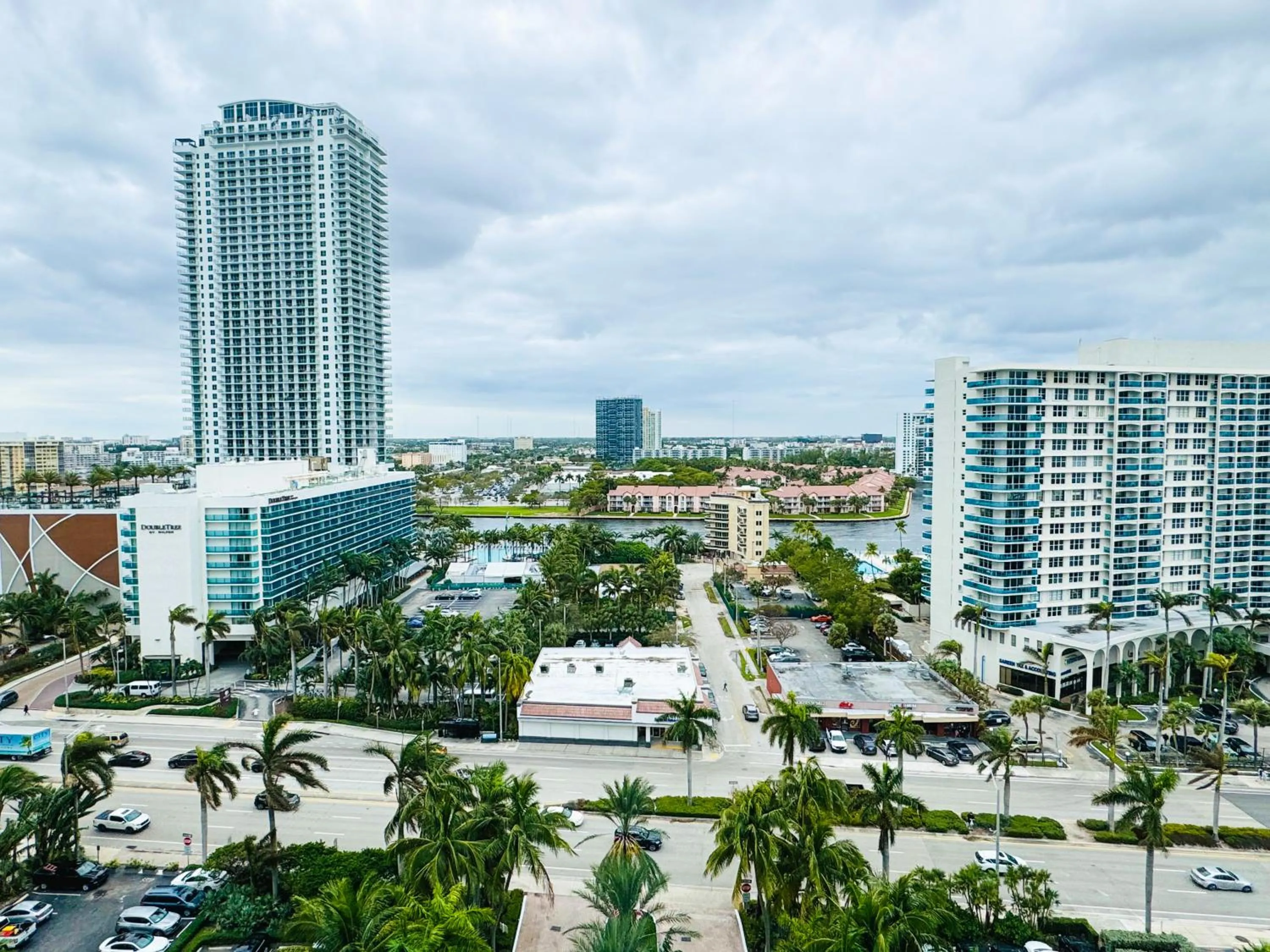 Miami Hallandale Condo, Partial Ocean View Direct Beach and Pool Access Miami Hollywood Beach