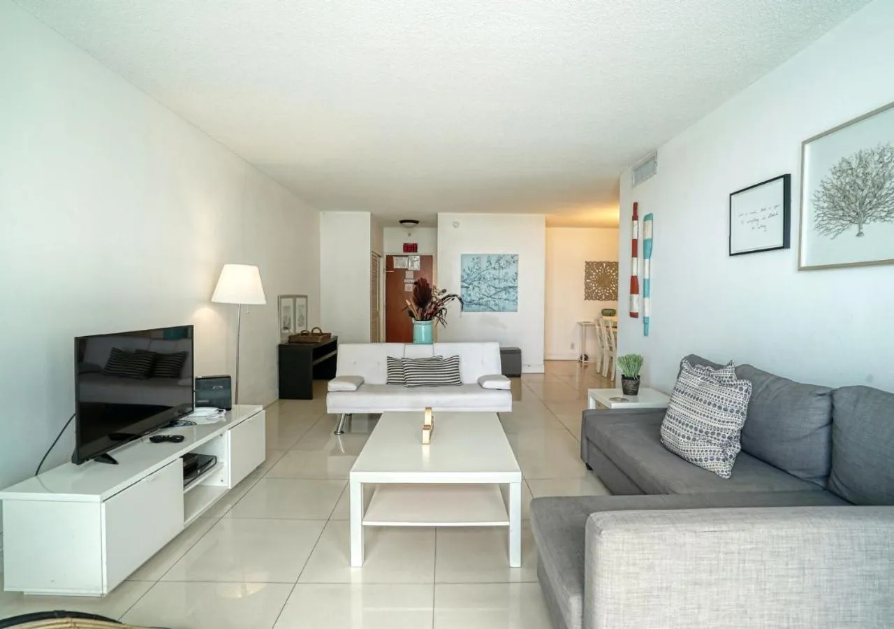 TV and multimedia in Miami Hallandale Condo, Partial Ocean View Direct Beach and Pool Access Miami Hollywood Beach