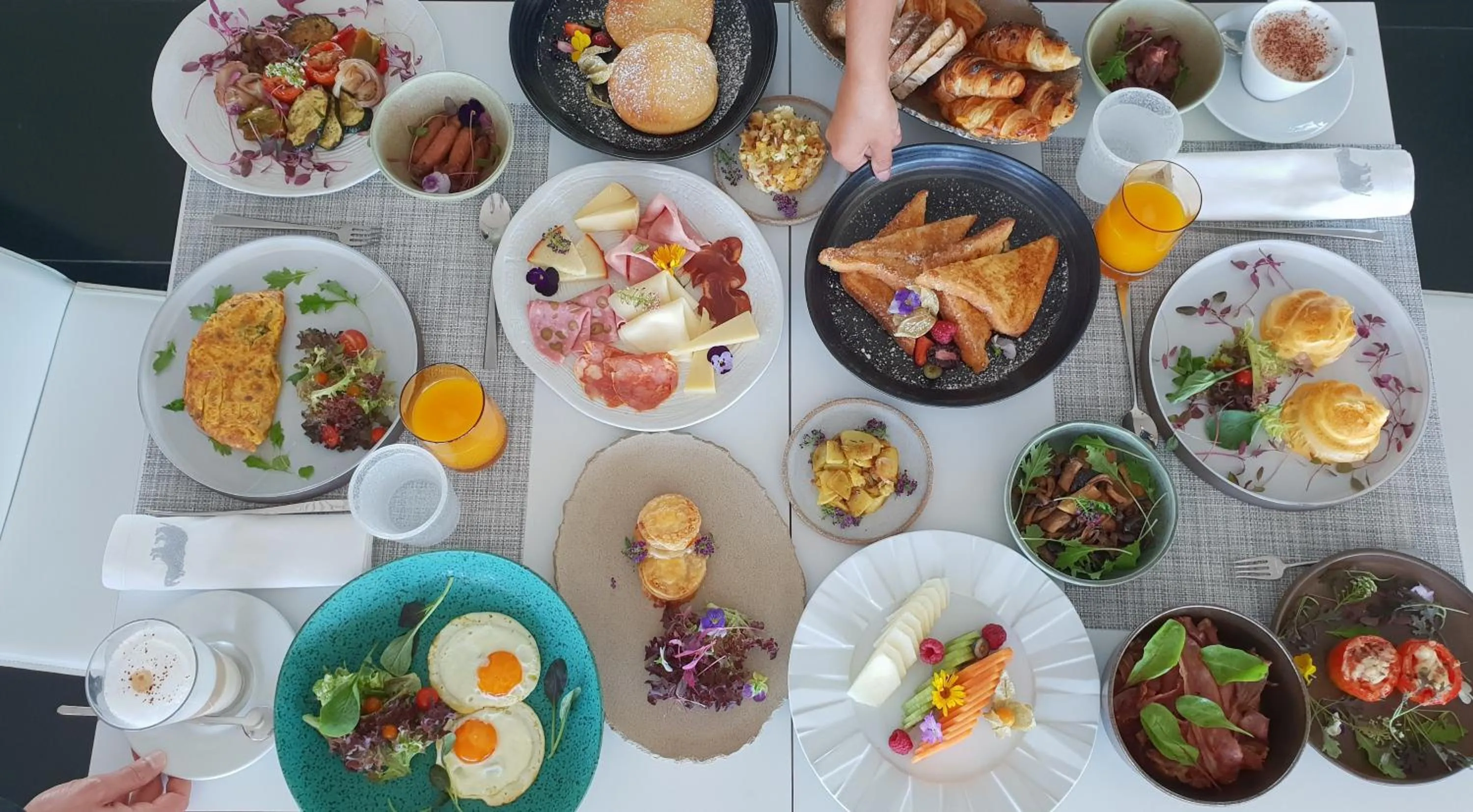 Restaurant/places to eat in Altis Belem Hotel & Spa, a Member of Design Hotels