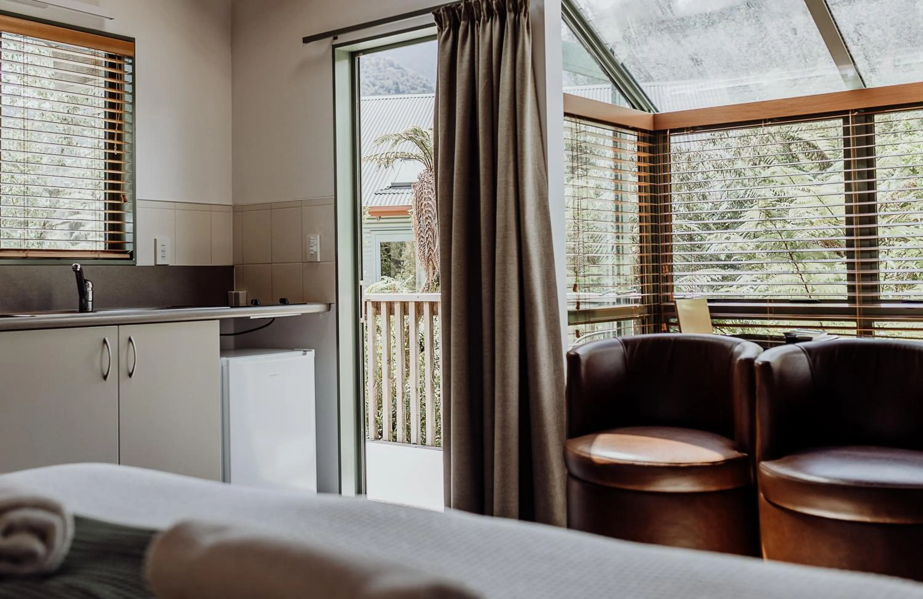 Bed in Rainforest Retreat