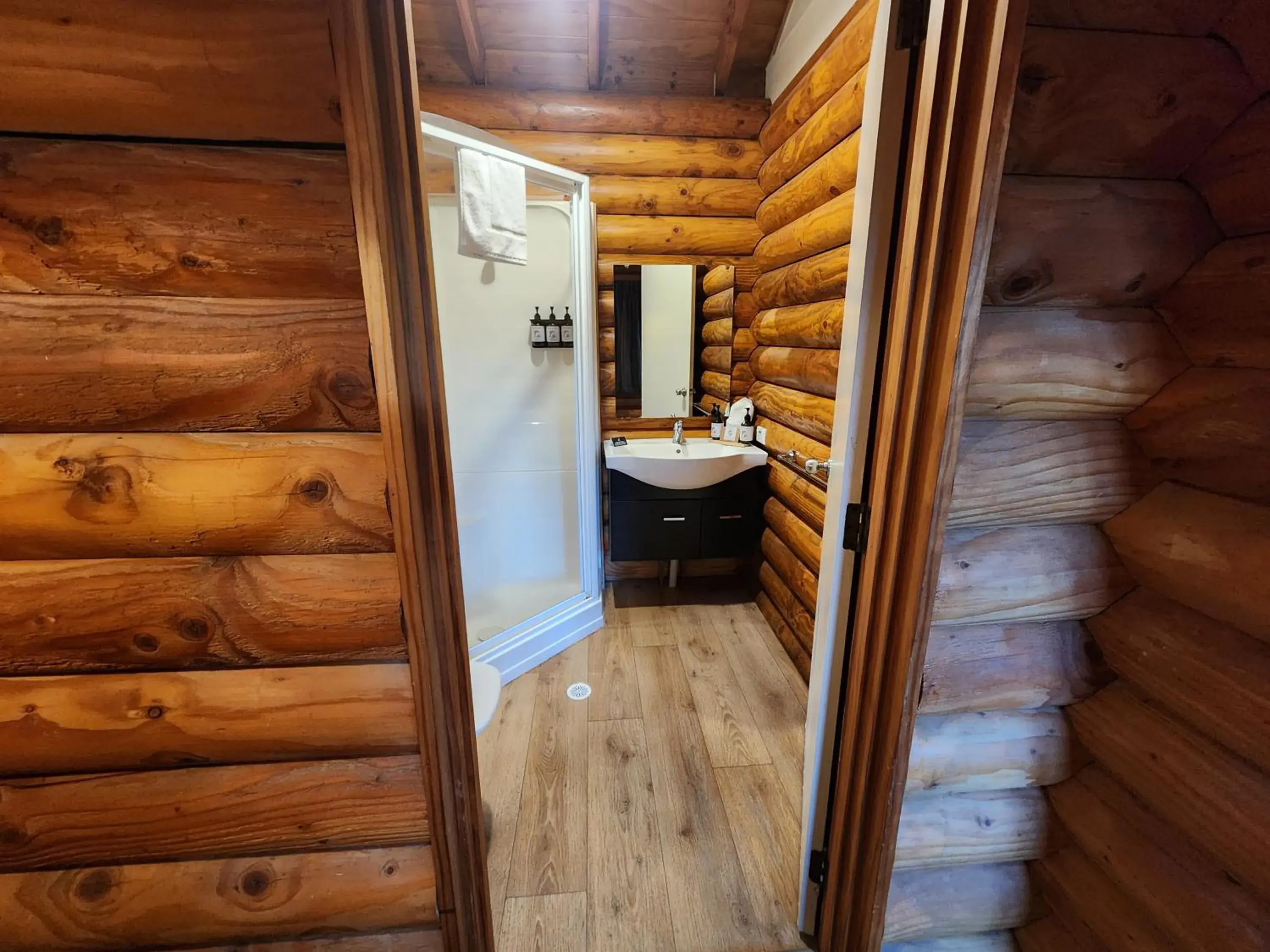1 single bed in a 3 Bed Log Cabin Dorm (No Bunks) in Rainforest Retreat 1 single bed in a 3 Bed Log Cabin Dorm (No Bunks) in Rainforest Retreat
