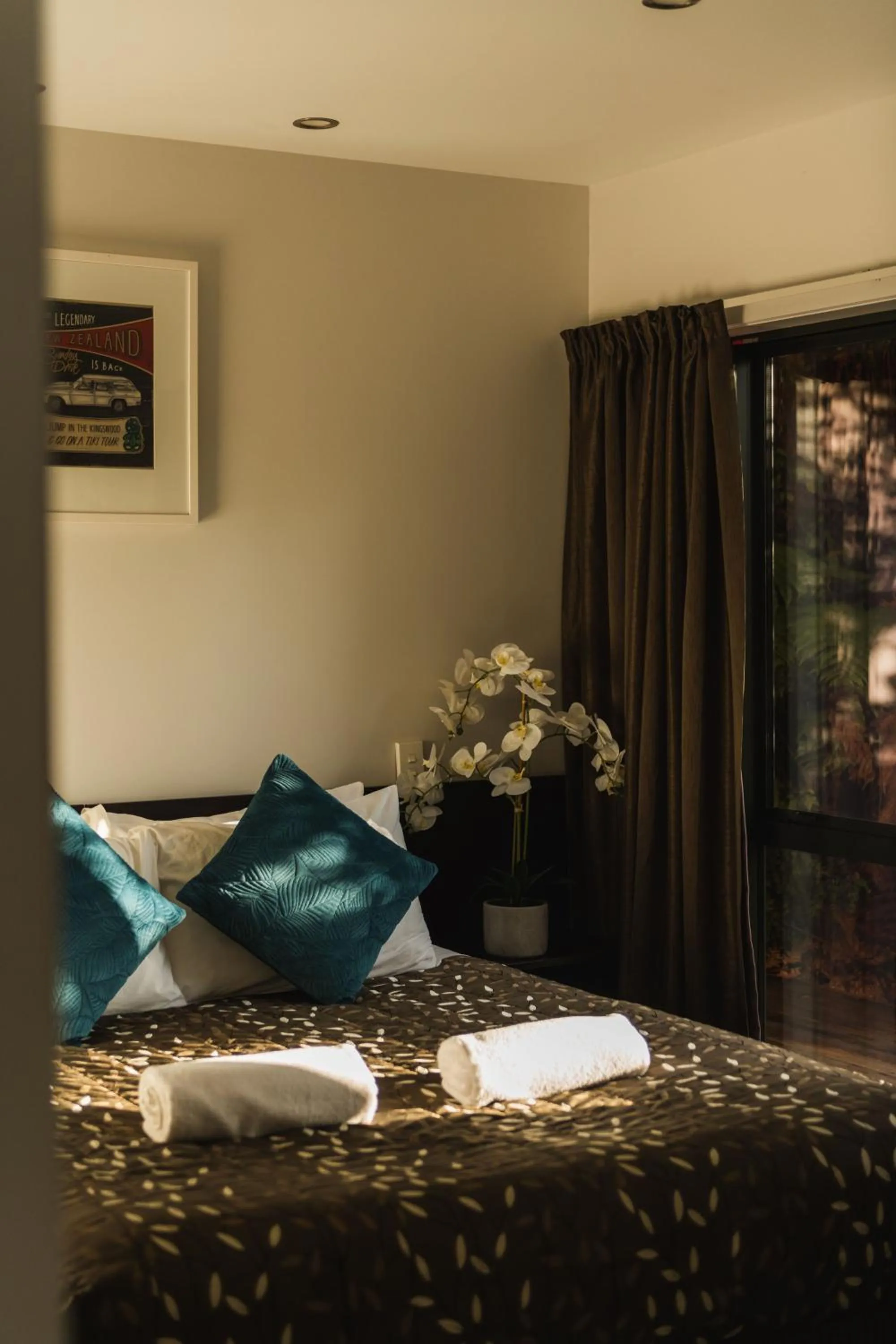 Bed in Rainforest Retreat