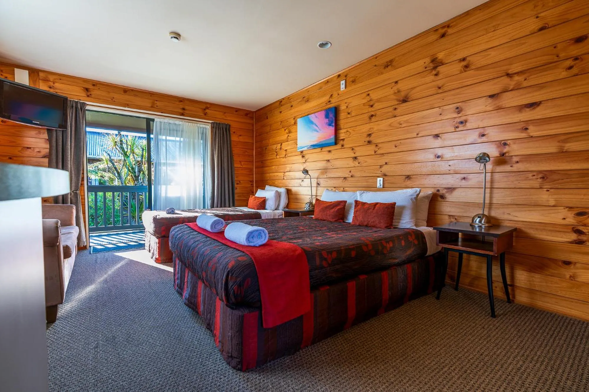 Bedroom, Bed in Rainforest Retreat