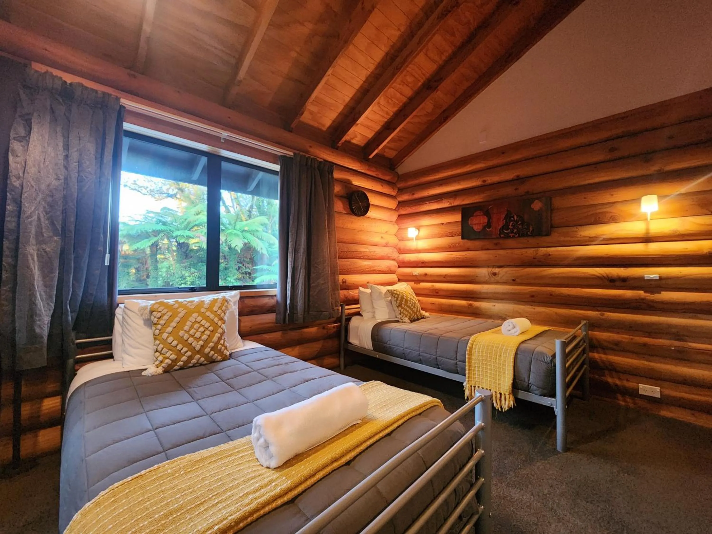 Bed in Rainforest Retreat