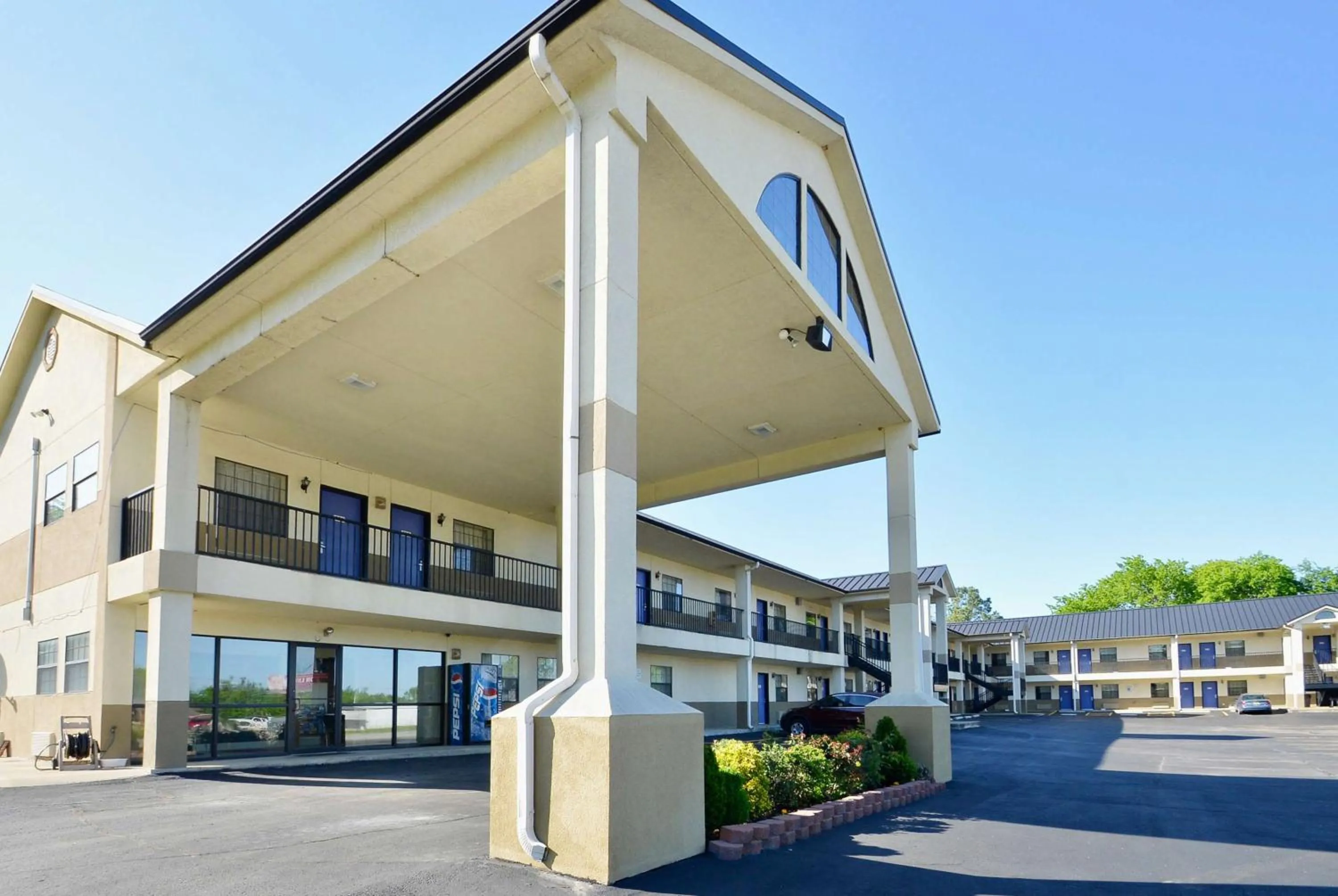 Property building in Motel 6-Atoka, OK