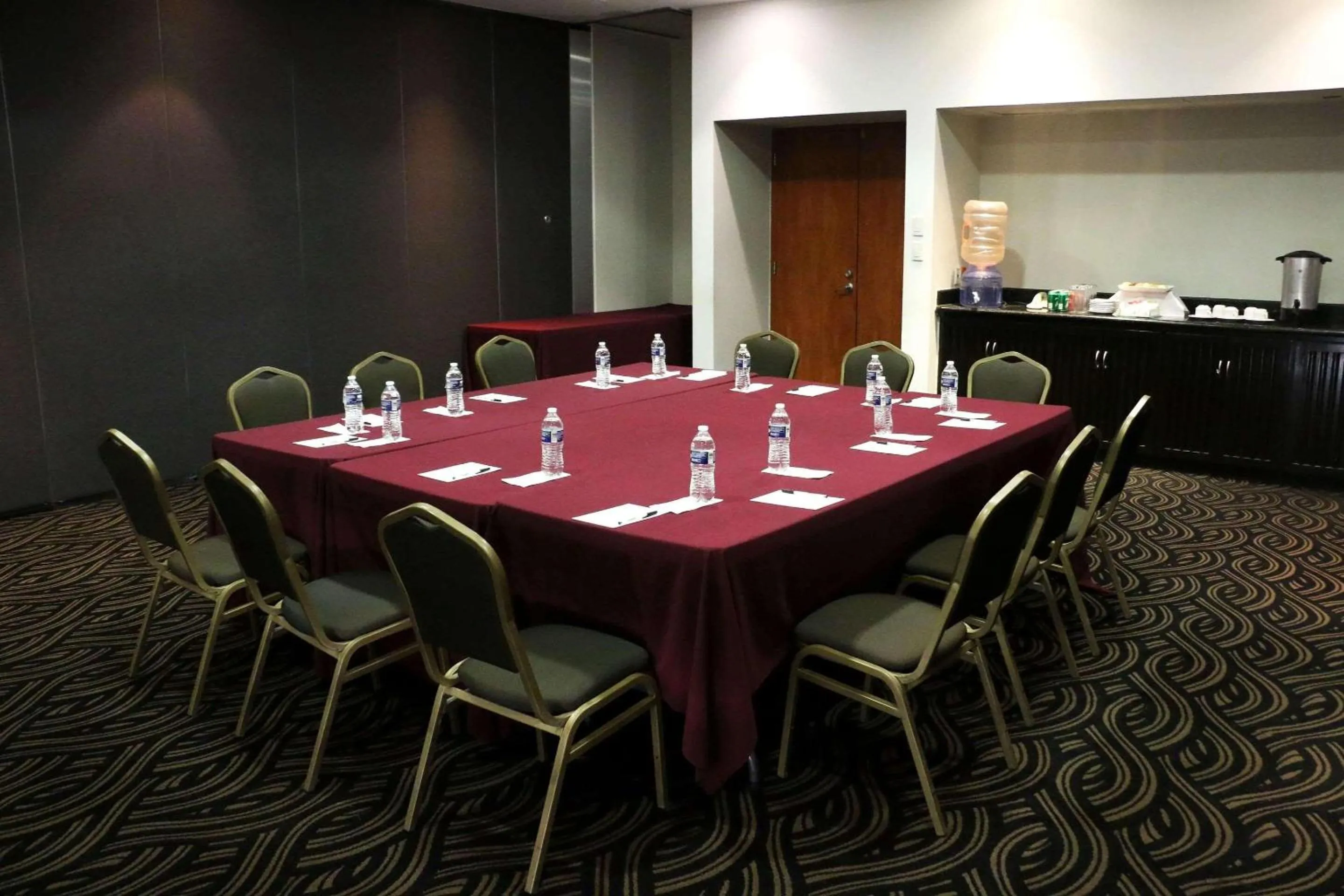 Meeting/conference room in Radisson Poliforum Plaza Hotel Leon