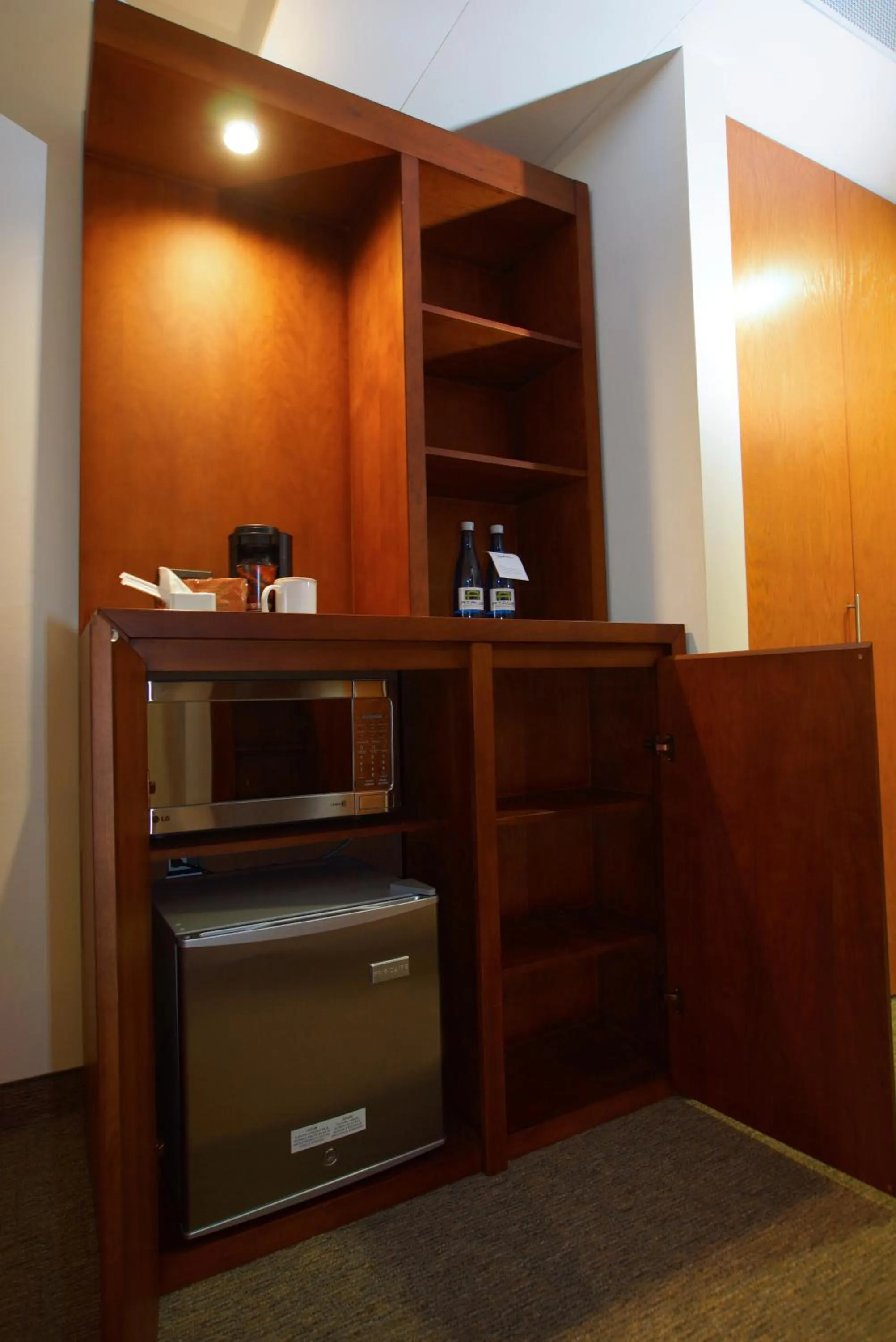 Coffee/tea facilities in Radisson Poliforum Plaza Hotel Leon