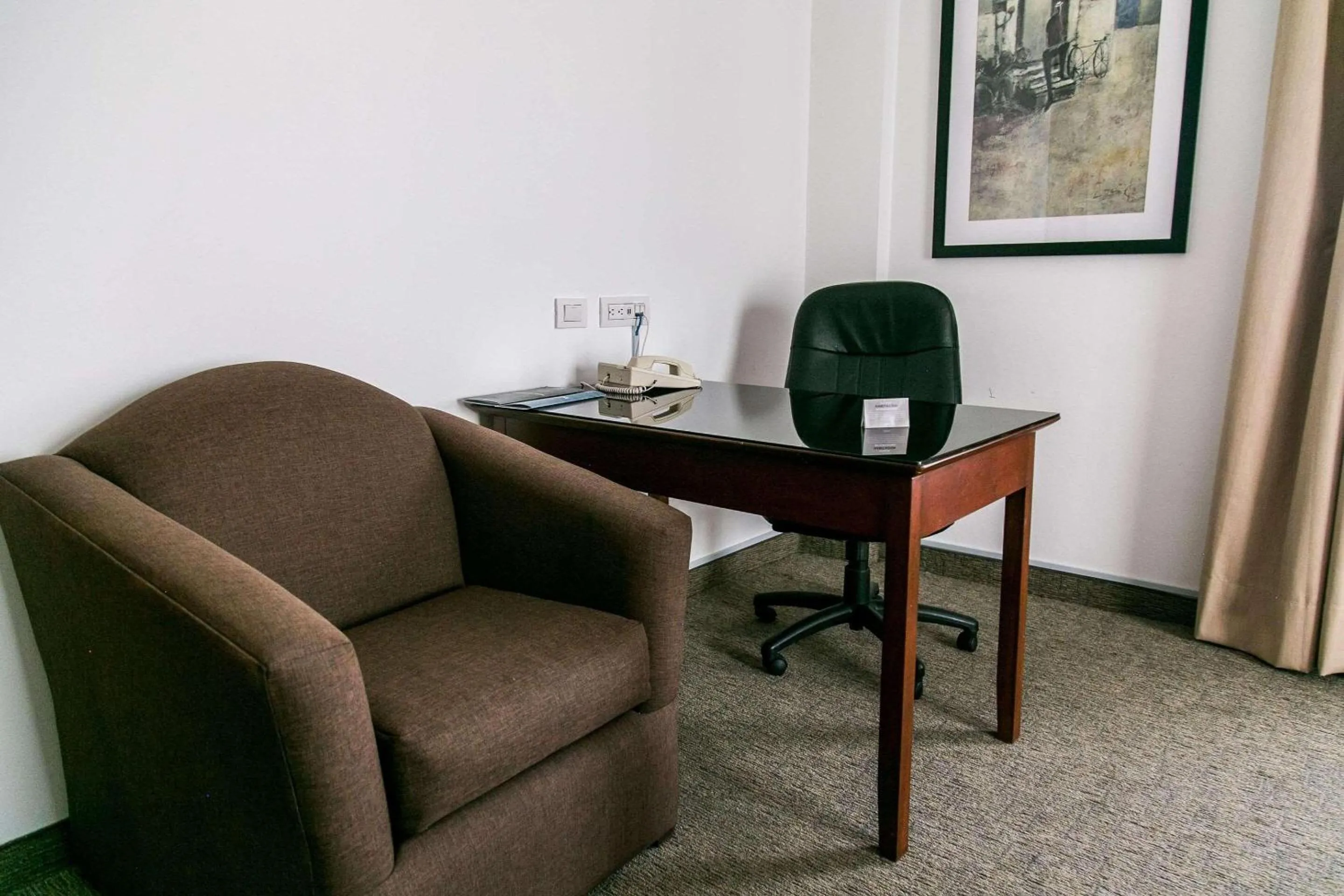 Bedroom in Radisson Poliforum Plaza Hotel Leon