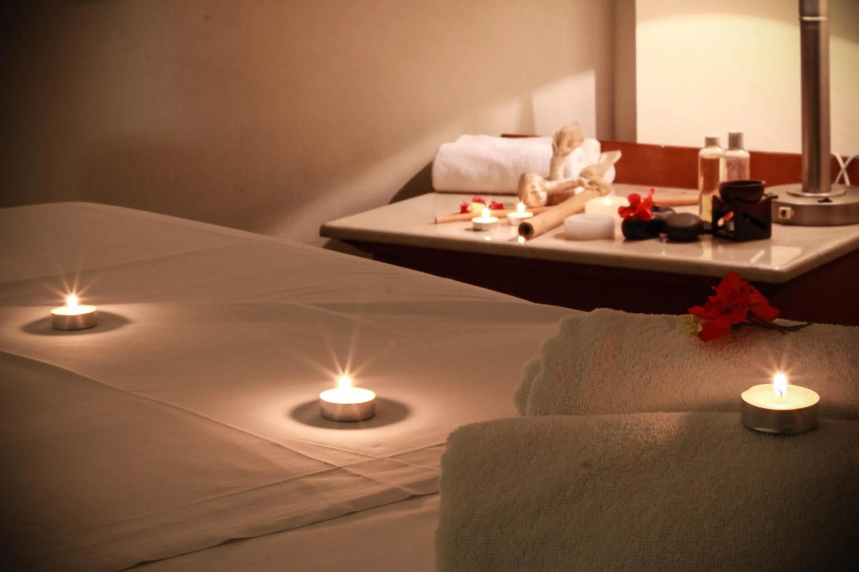 Massage, Bed in Radisson Poliforum Plaza Hotel Leon