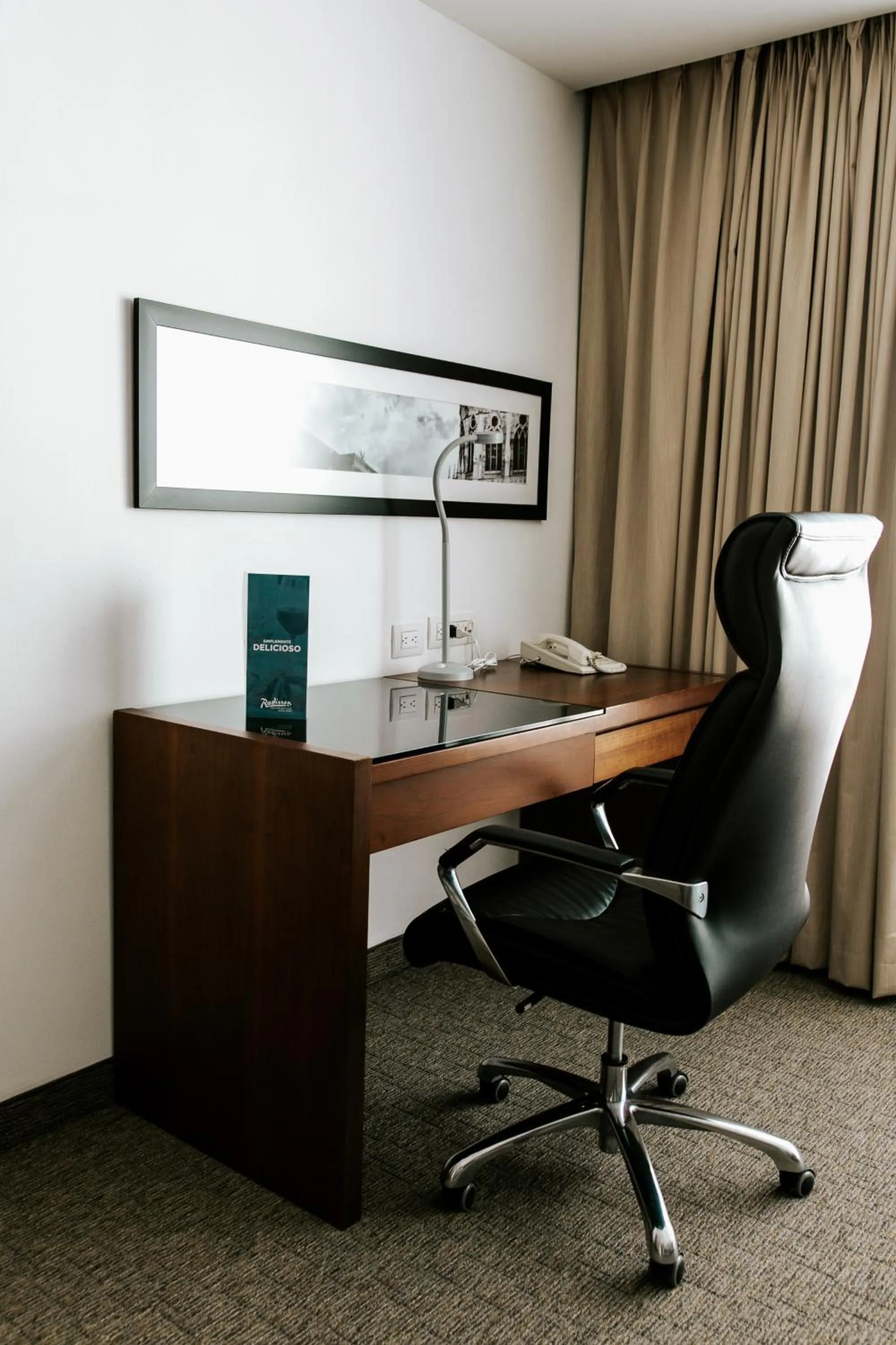 Seating area in Radisson Poliforum Plaza Hotel Leon