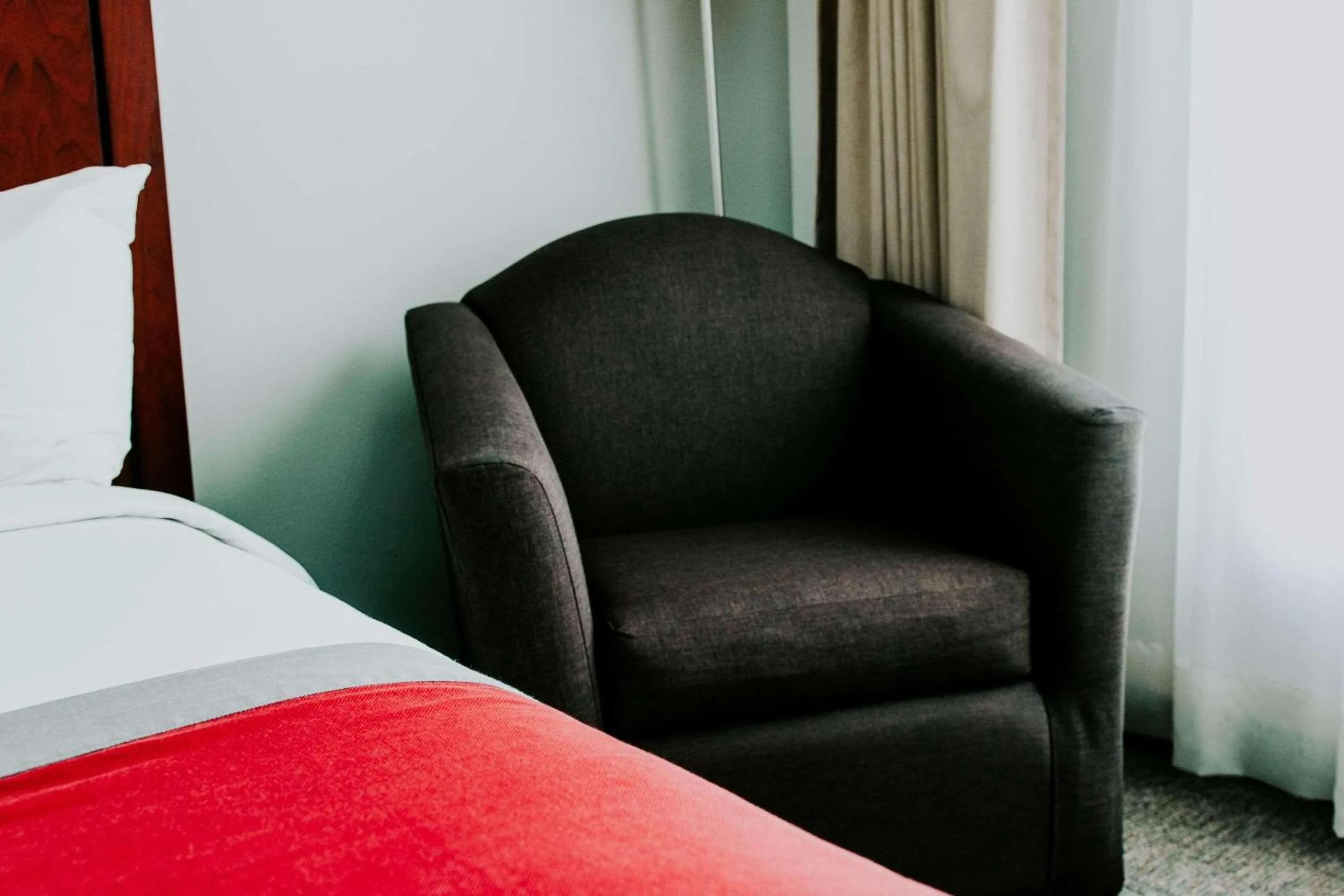 Bedroom, Bed in Radisson Poliforum Plaza Hotel Leon