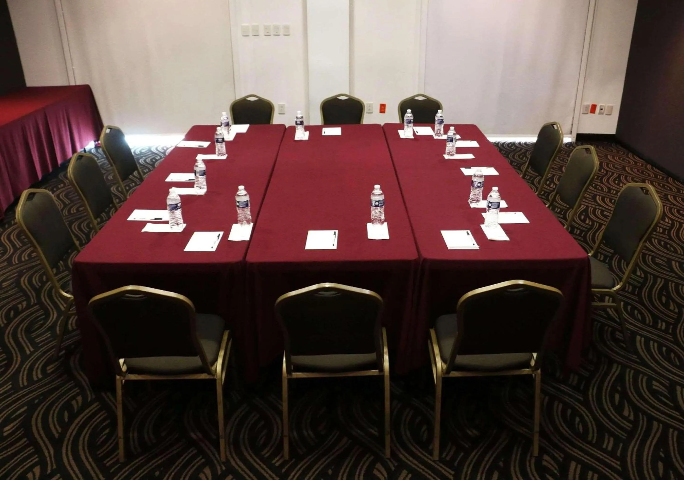 Meeting/conference room in Radisson Poliforum Plaza Hotel Leon
