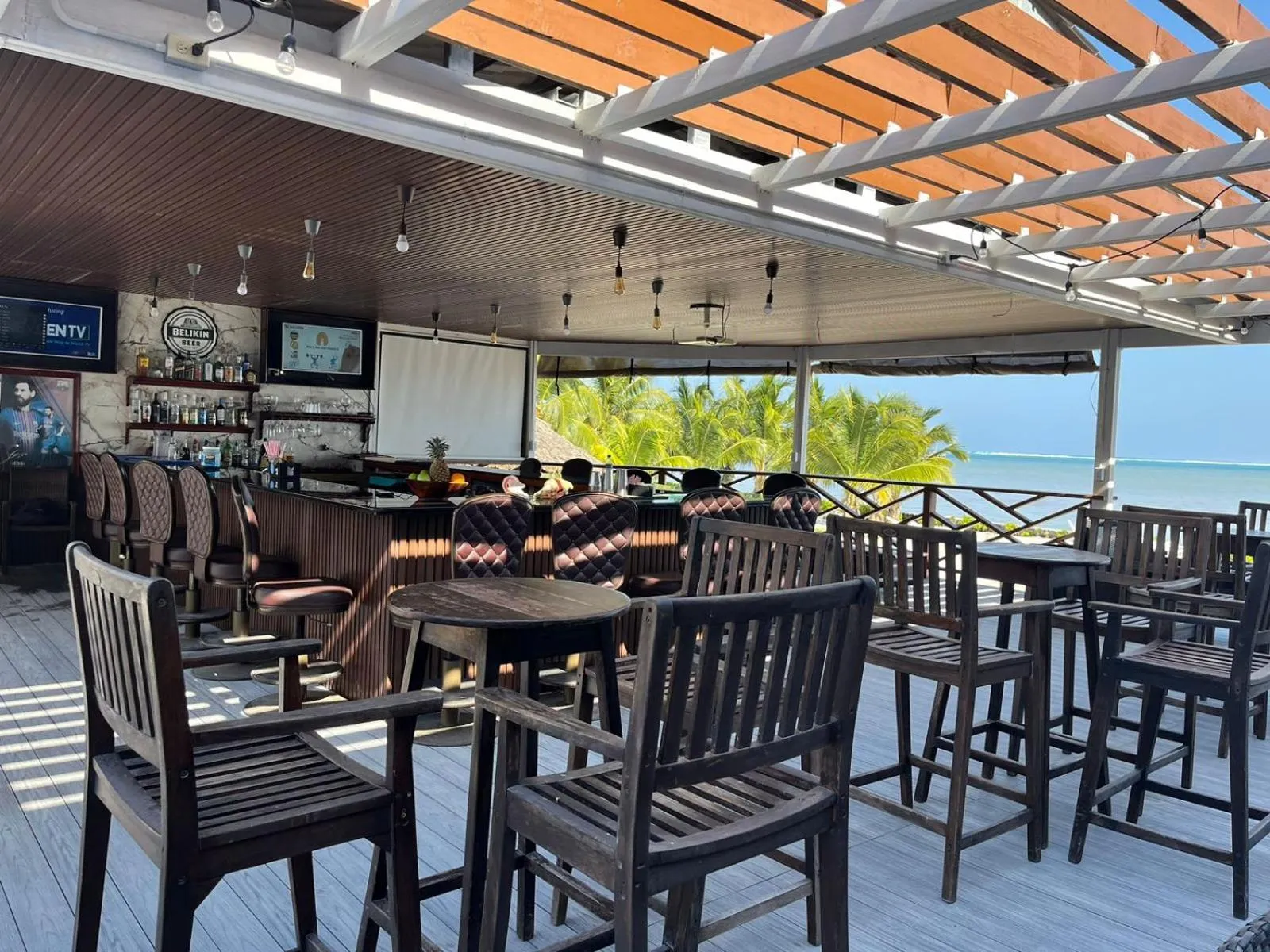 Captain Morgan's Retreat