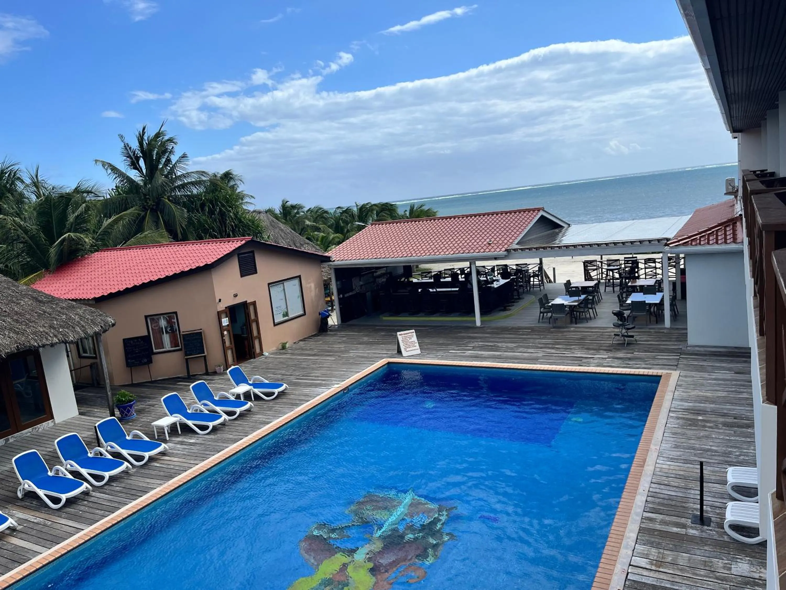 Pool view in Captain Morgan's Retreat