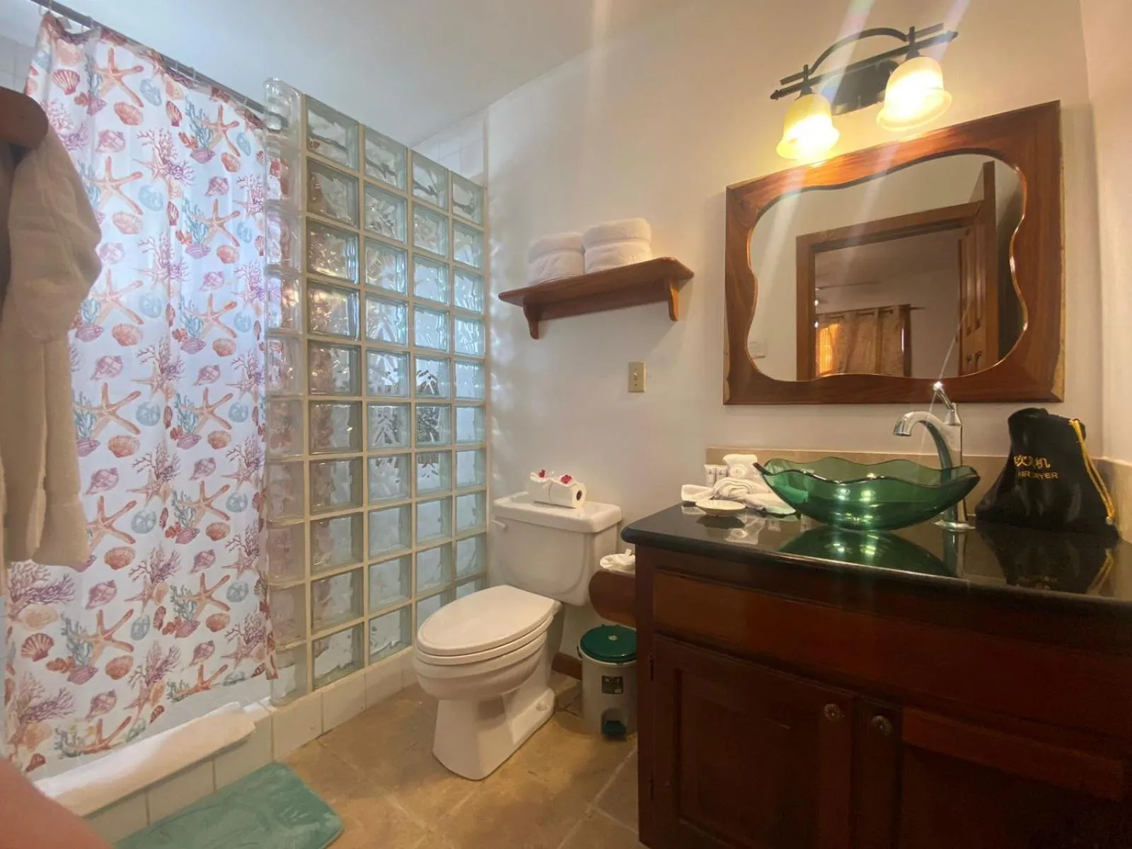 Toilet in Captain Morgan's Retreat